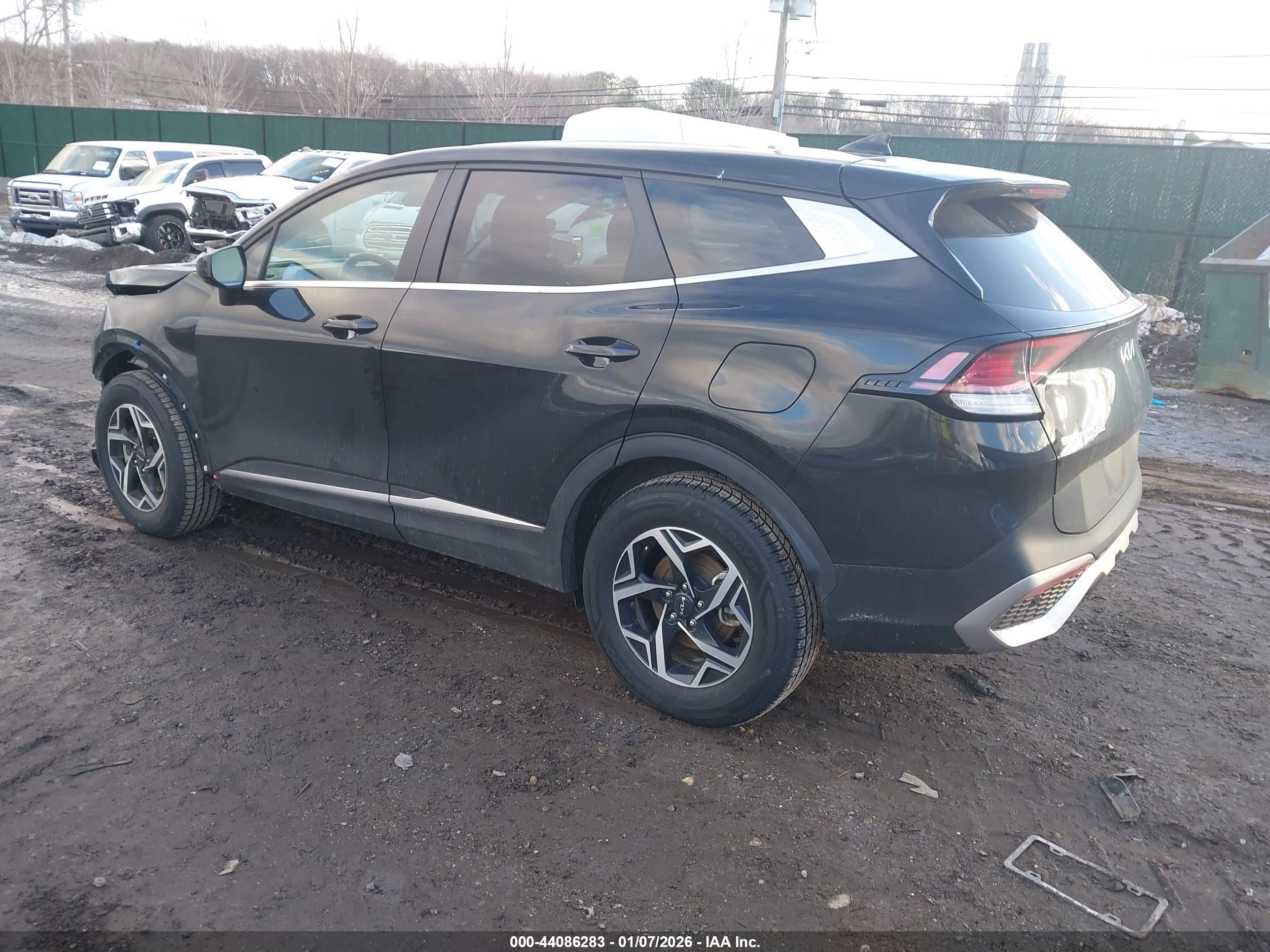 KIA SPORTAGE image 3