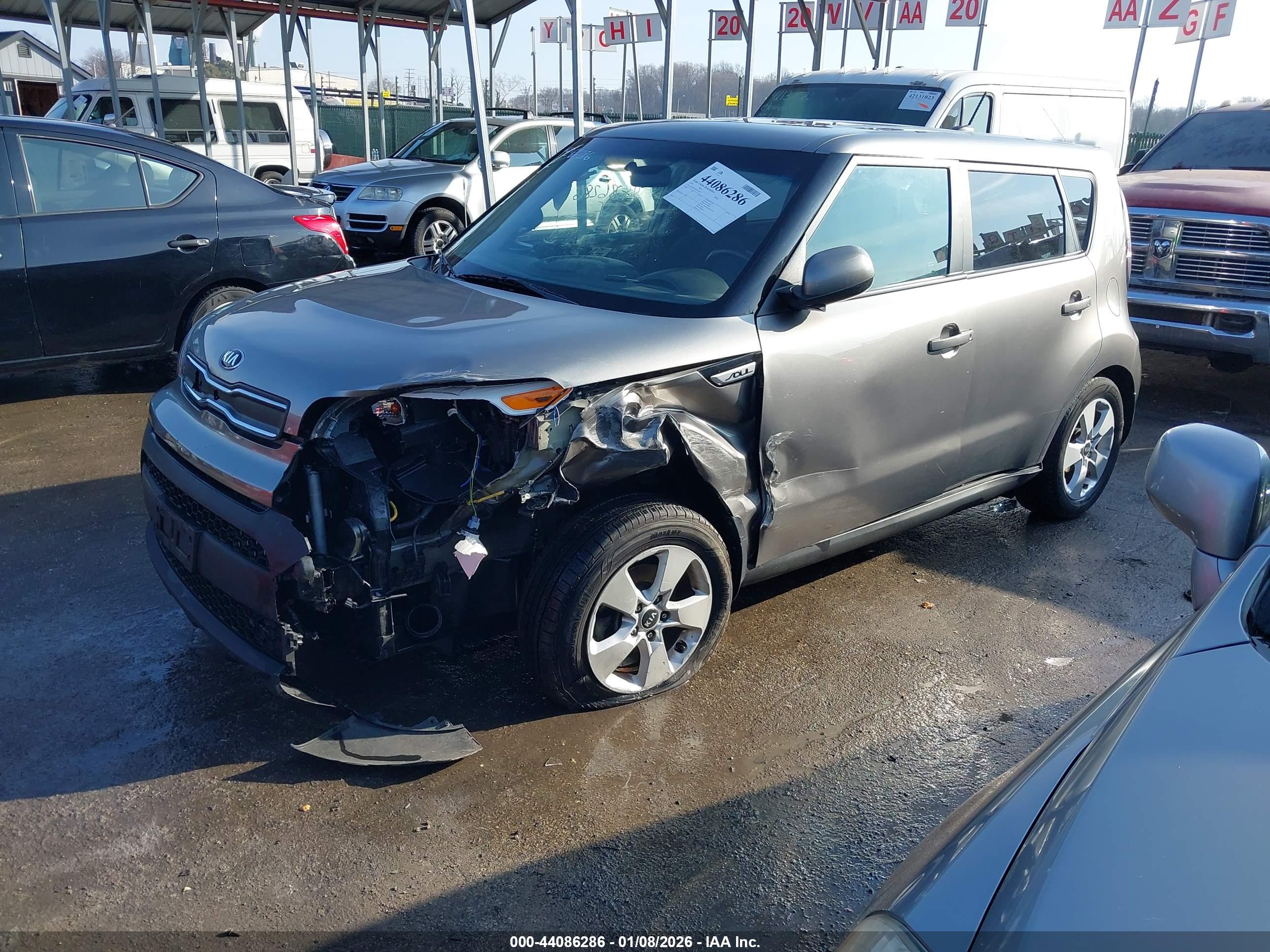 KIA SOUL image 2