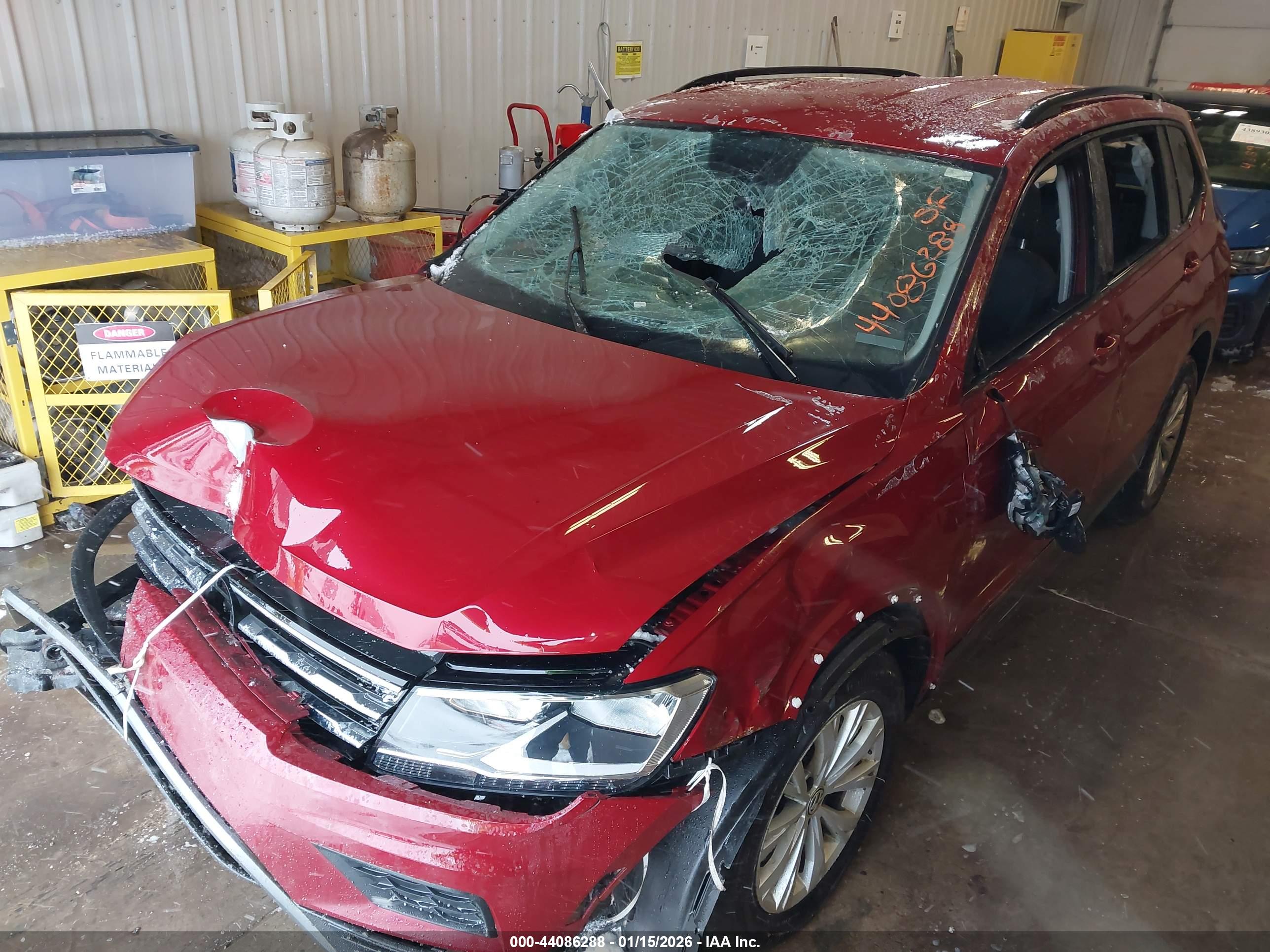 VOLKSWAGEN TIGUAN image 6