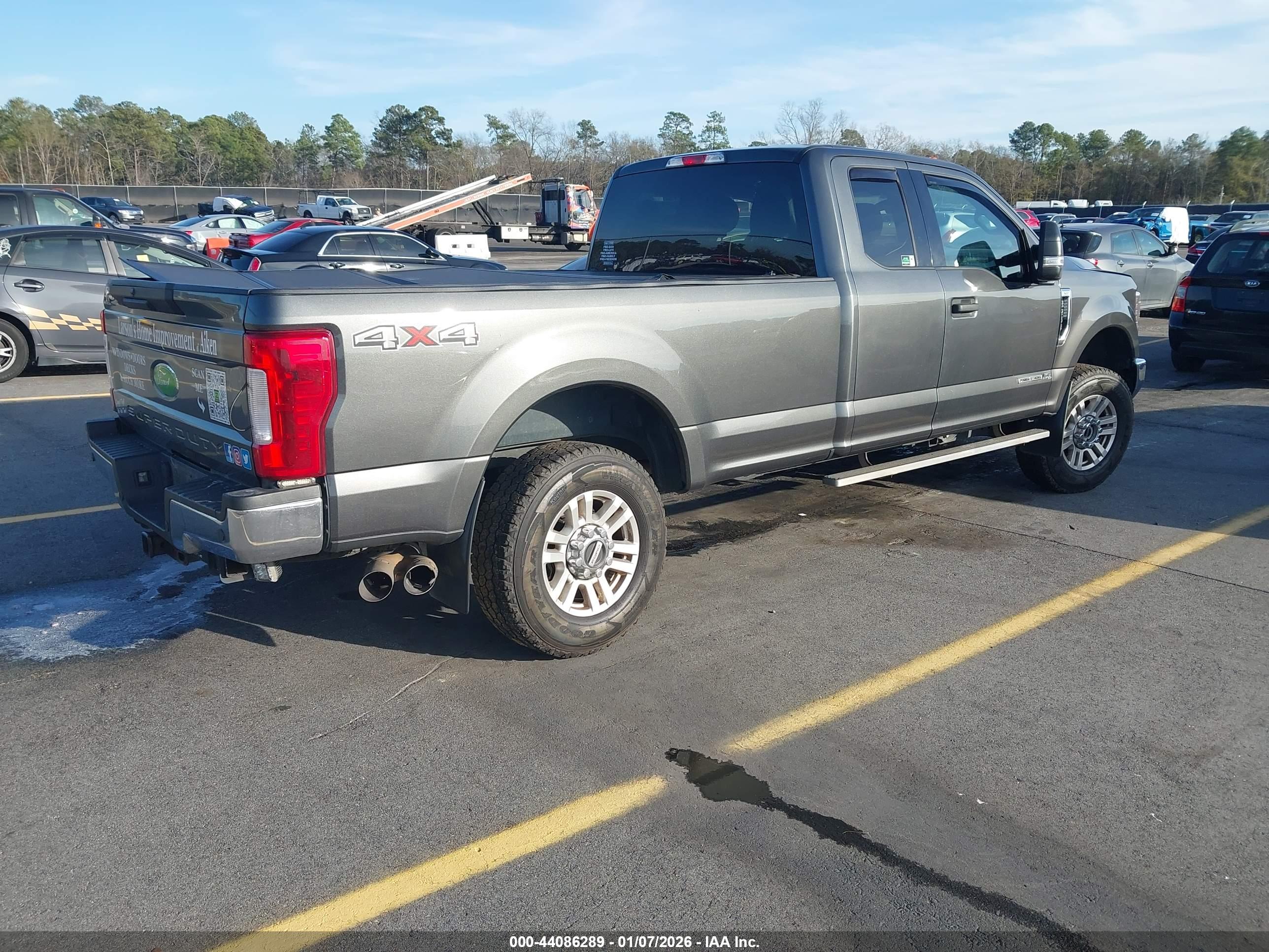 FORD F-250 image 4