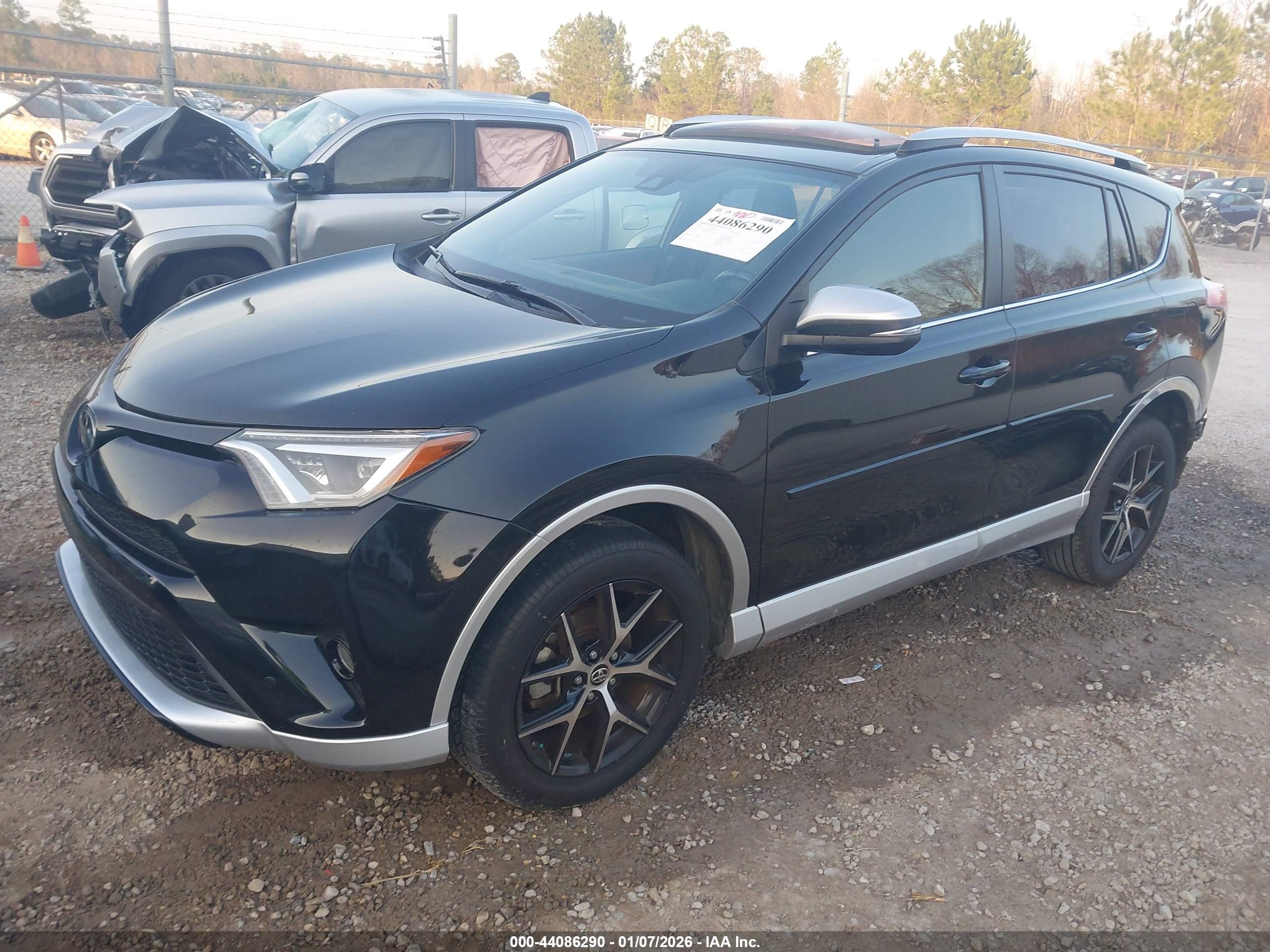 TOYOTA RAV4 image 2