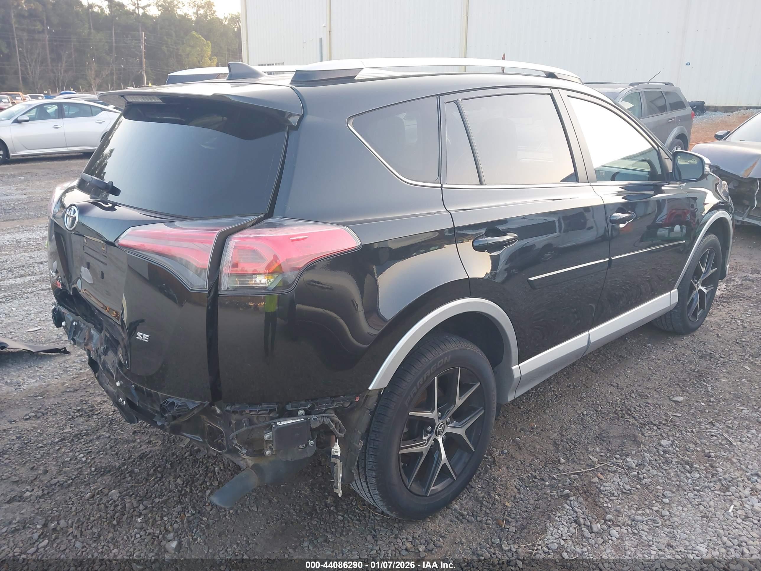 TOYOTA RAV4 image 4