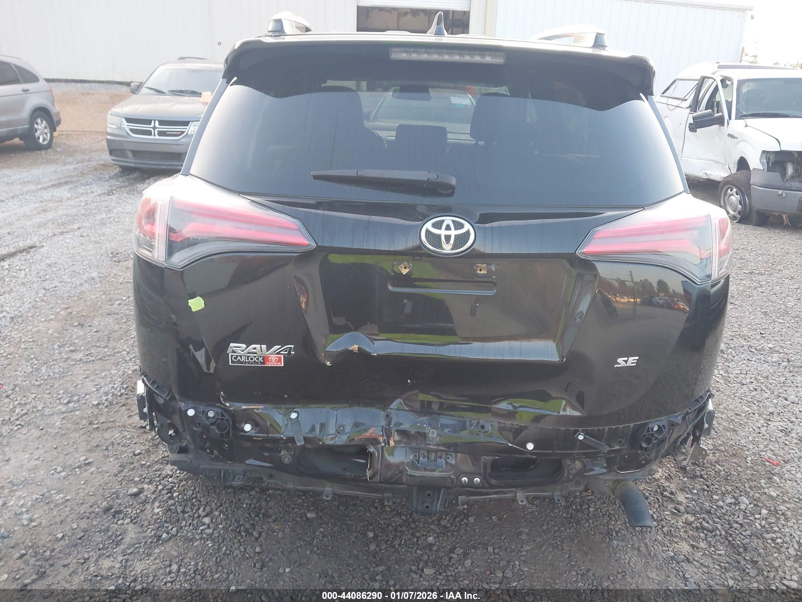 TOYOTA RAV4 image 6