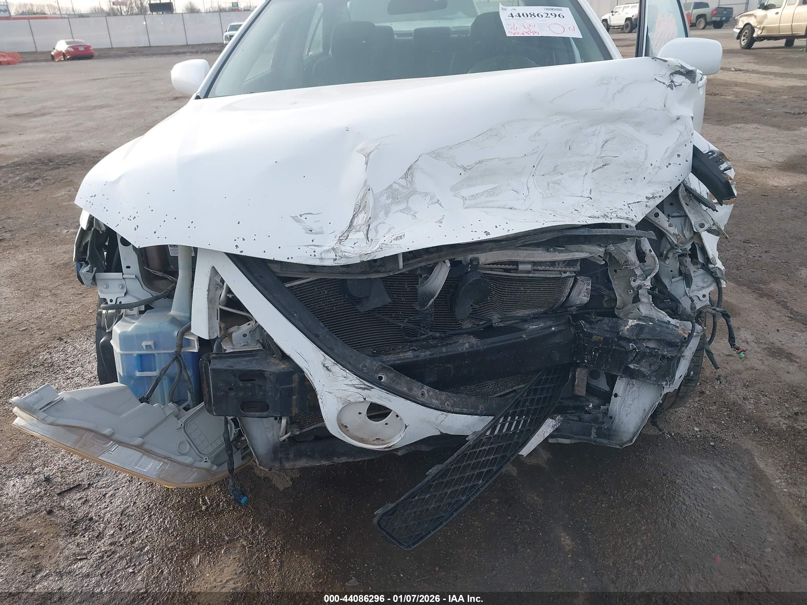 TOYOTA CAMRY image 6