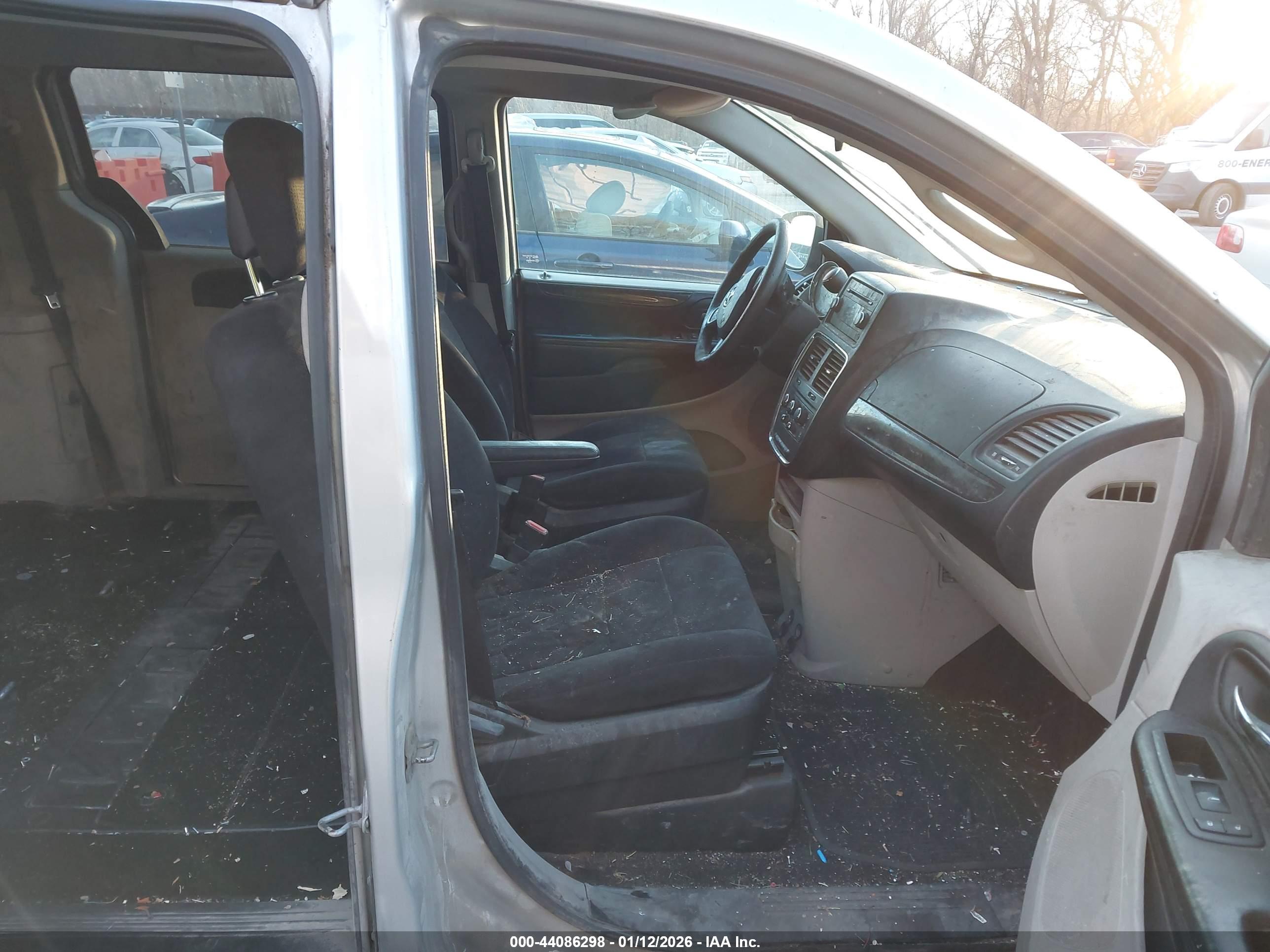 DODGE GRAND image 5
