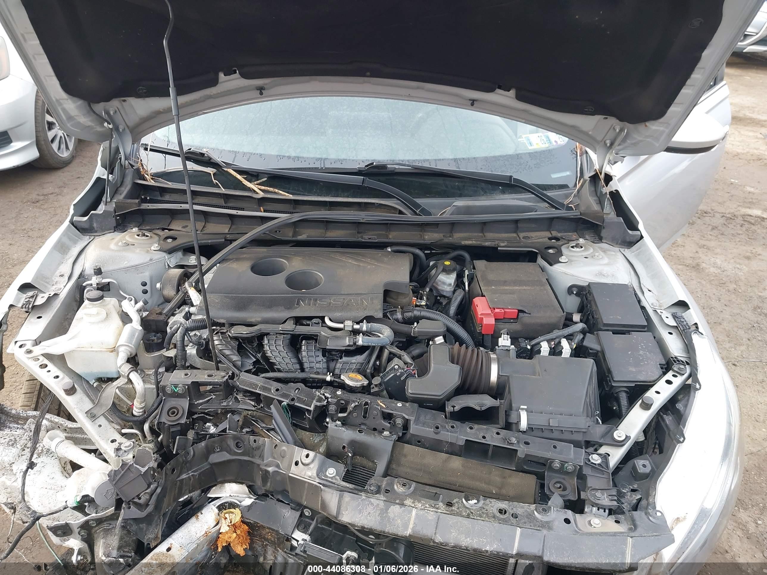 NISSAN ALTIMA image 10