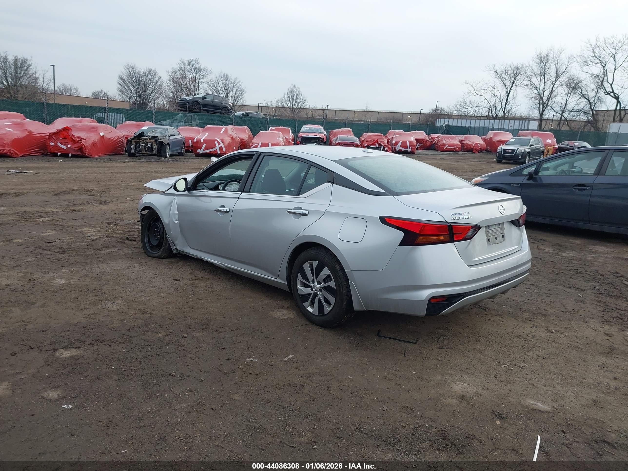 NISSAN ALTIMA image 3