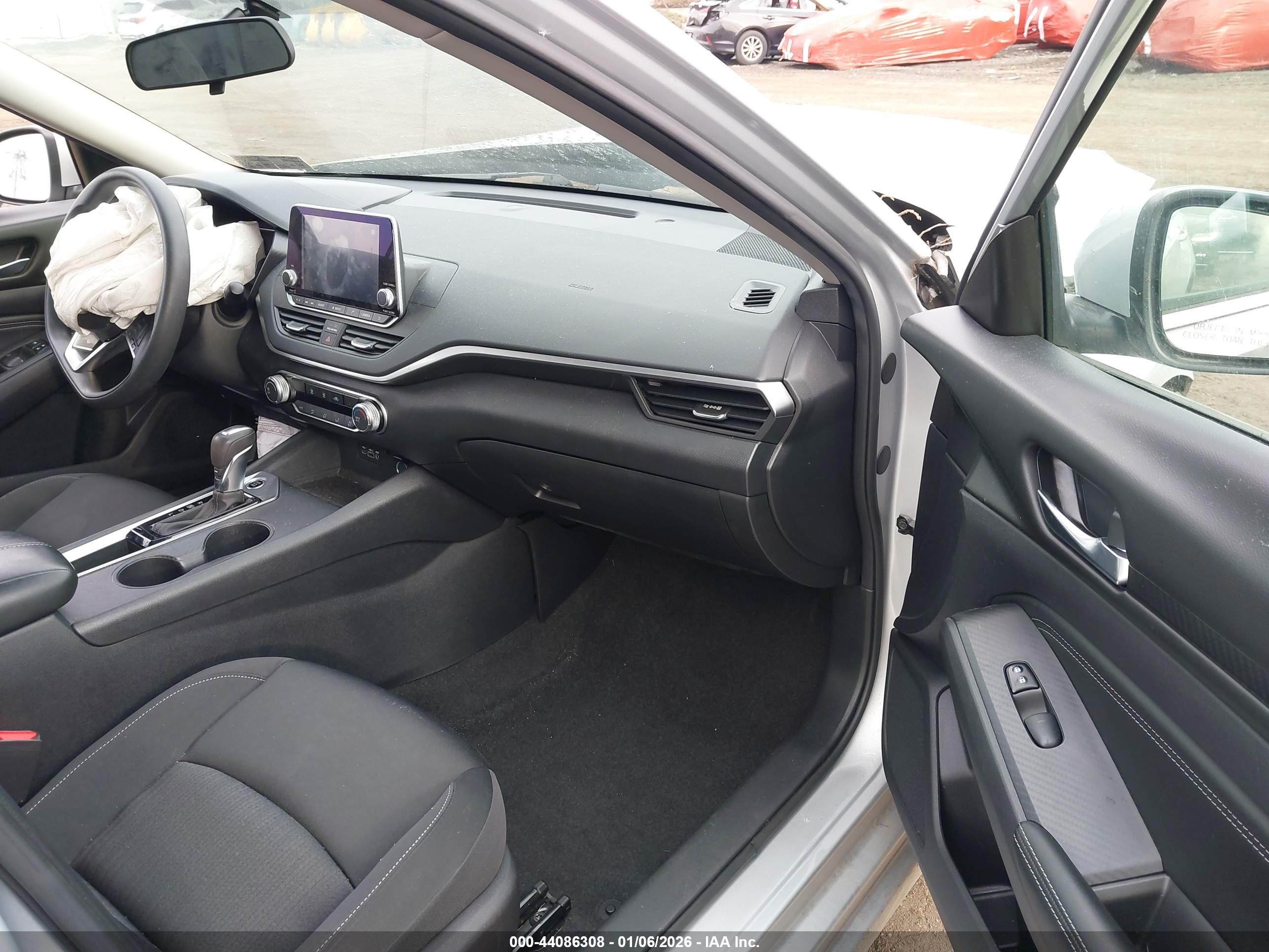 NISSAN ALTIMA image 5