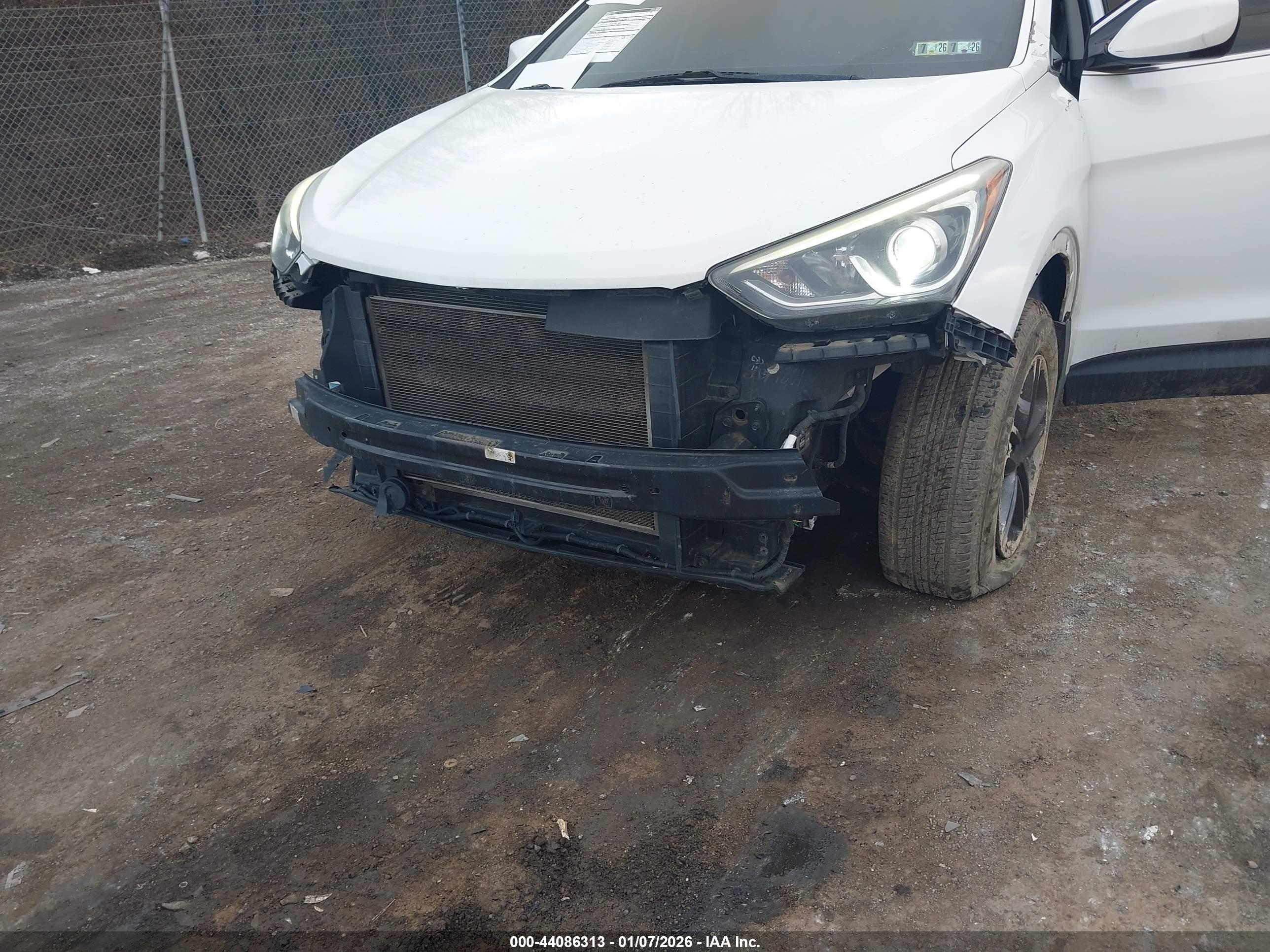 HYUNDAI SANTA image 6