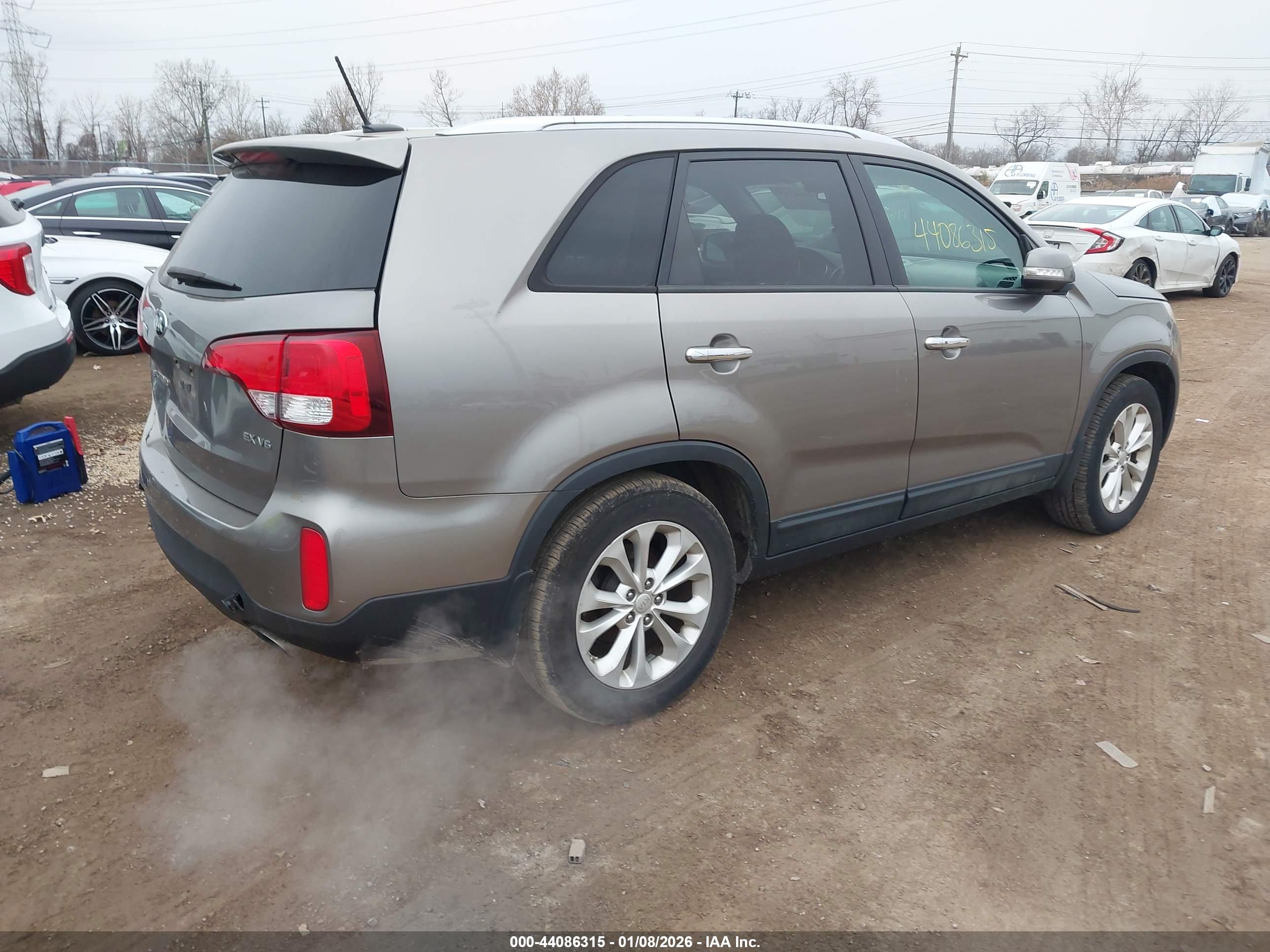 KIA SORENTO image 4