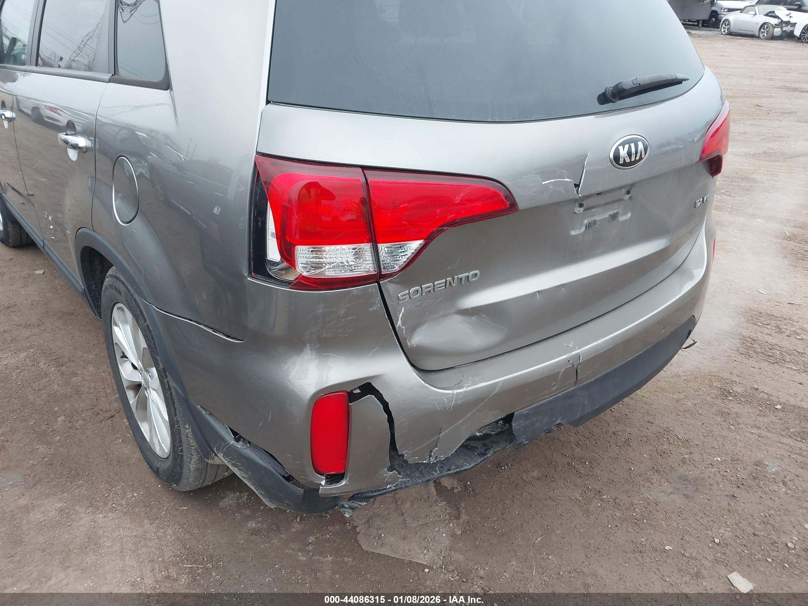 KIA SORENTO image 6