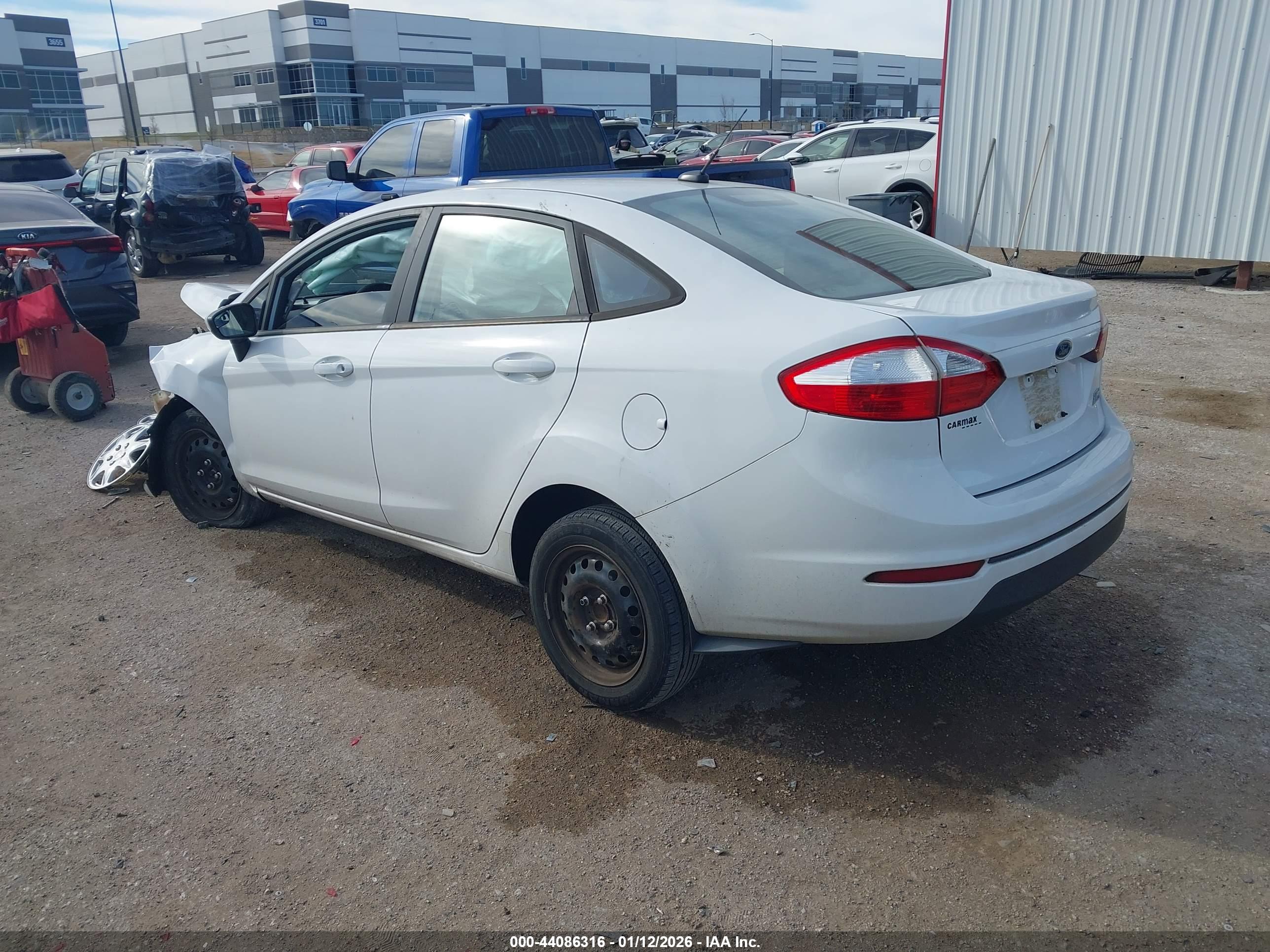 FORD FIESTA image 3