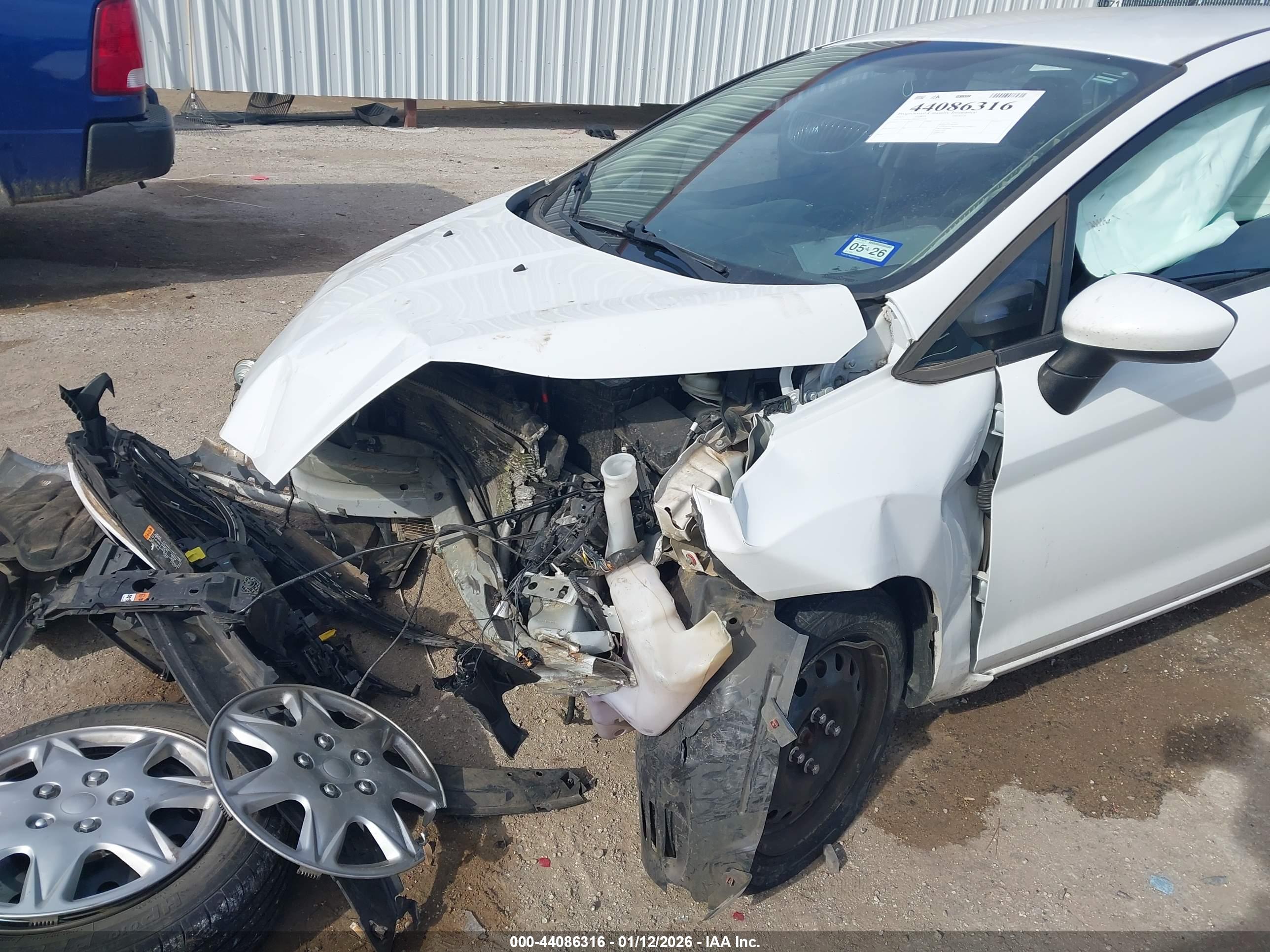 FORD FIESTA image 6