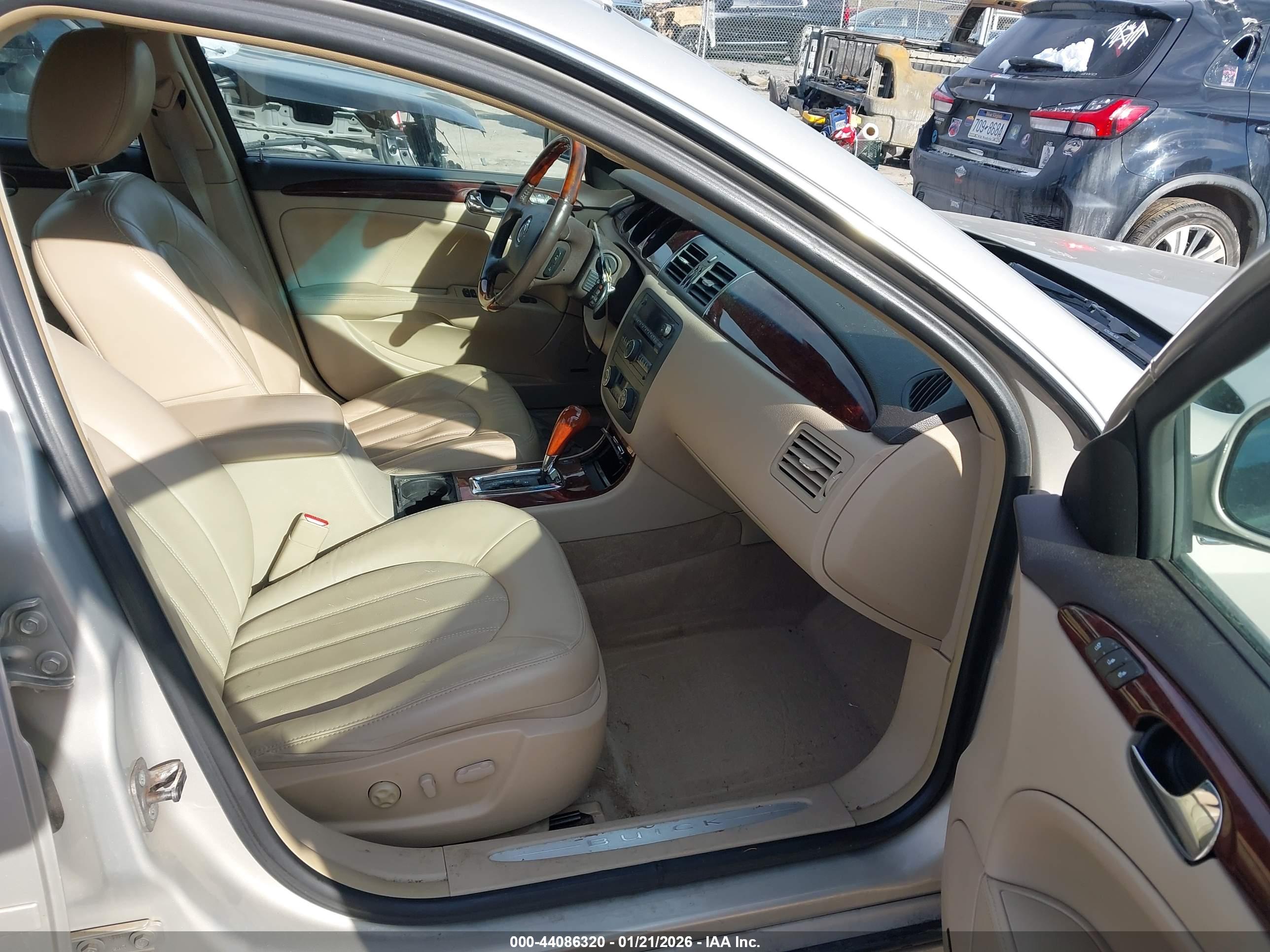 BUICK LUCERNE image 5
