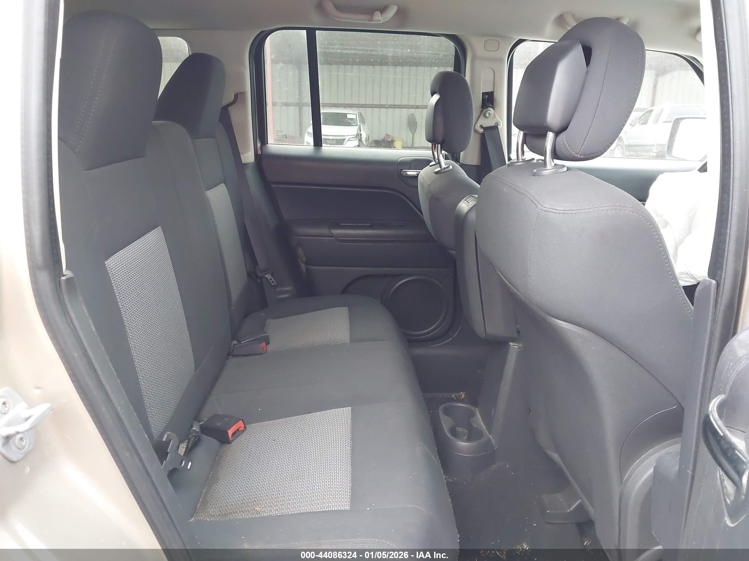 JEEP PATRIOT image 8