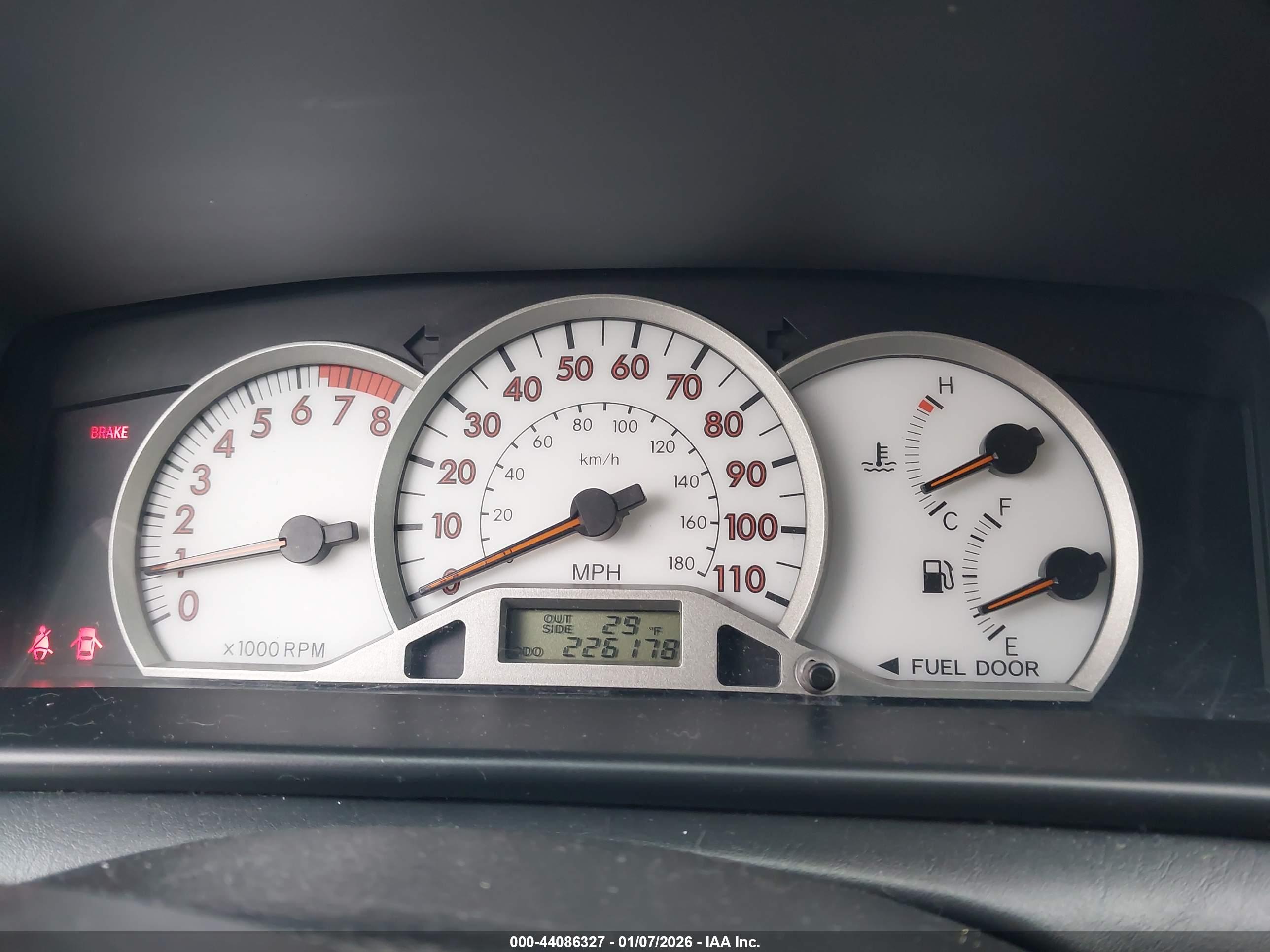 TOYOTA COROLLA image 7