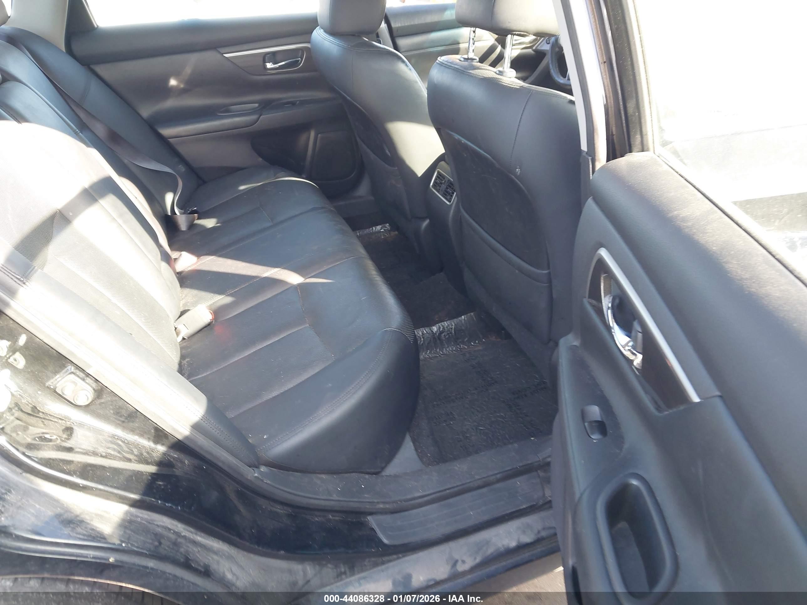 NISSAN ALTIMA image 8