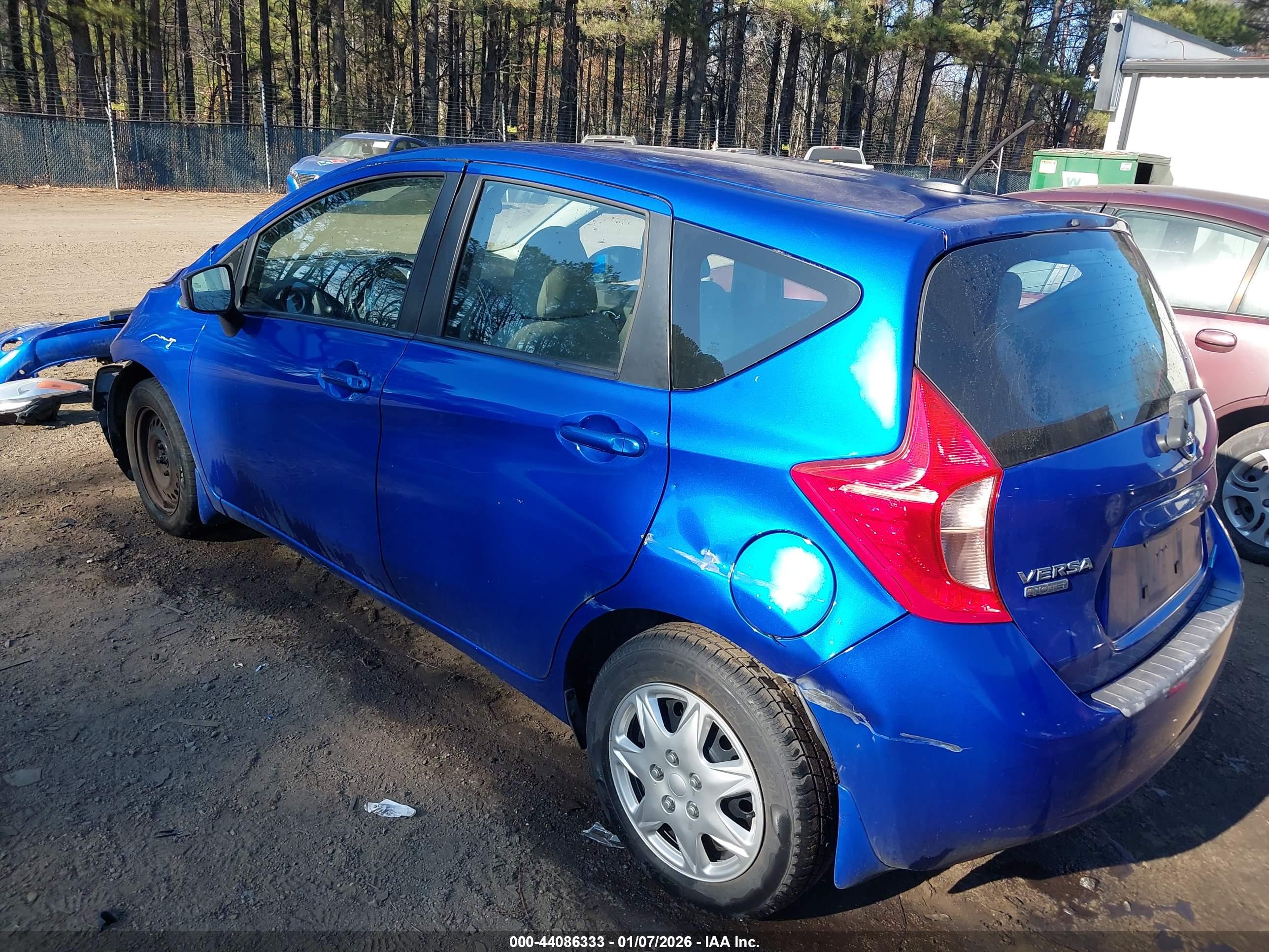 NISSAN VERSA image 3