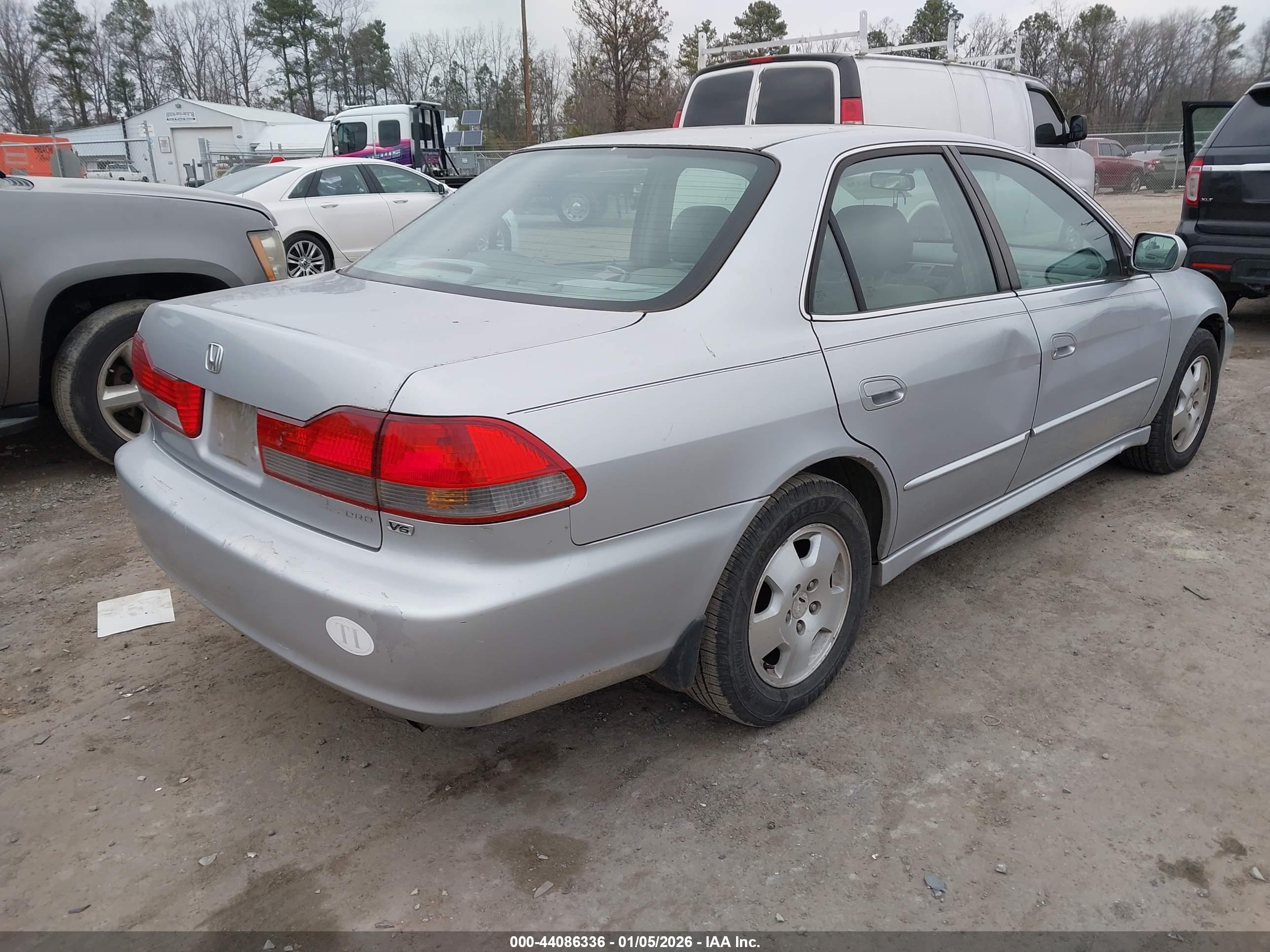HONDA ACCORD image 4