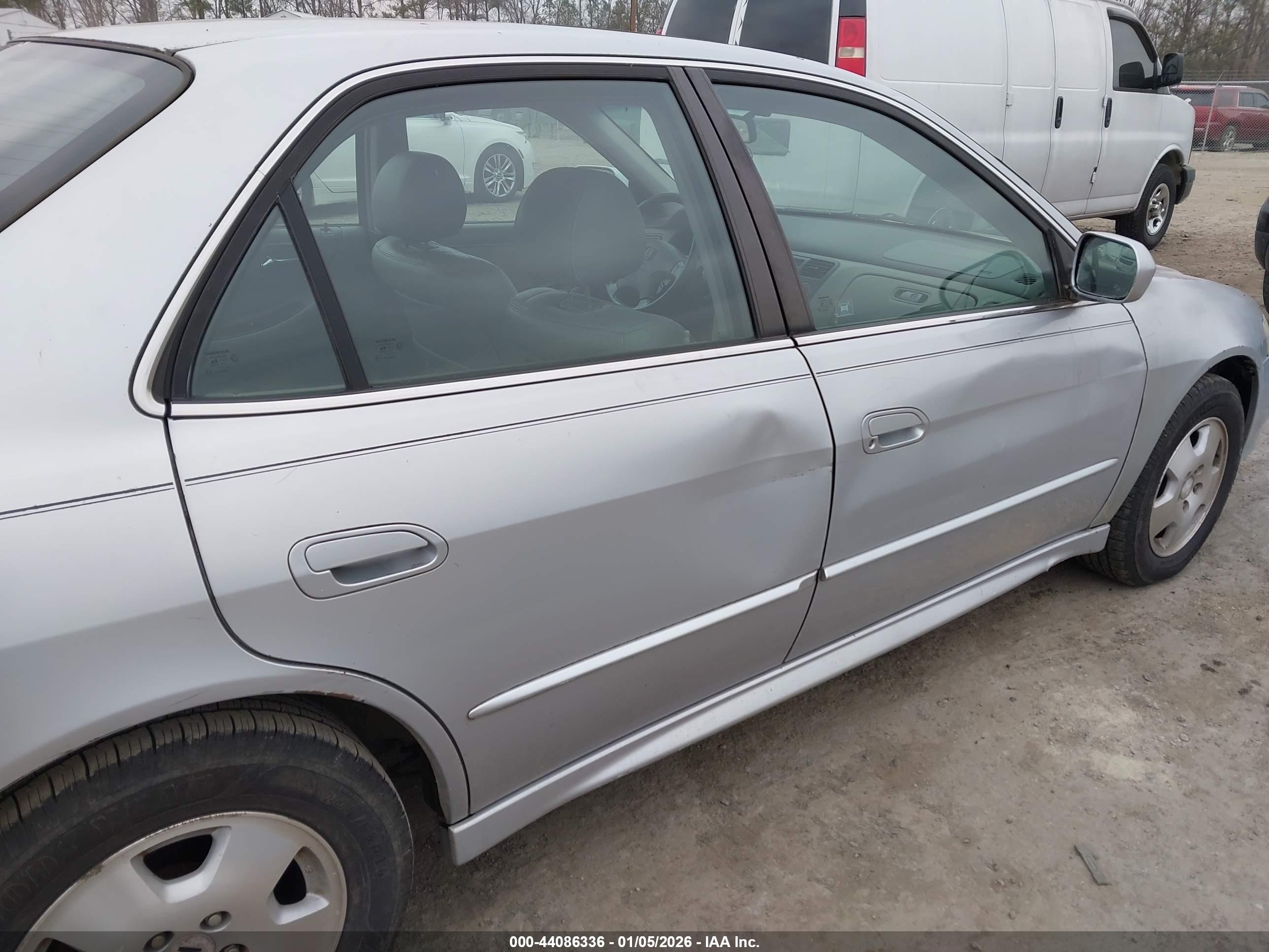 HONDA ACCORD image 6