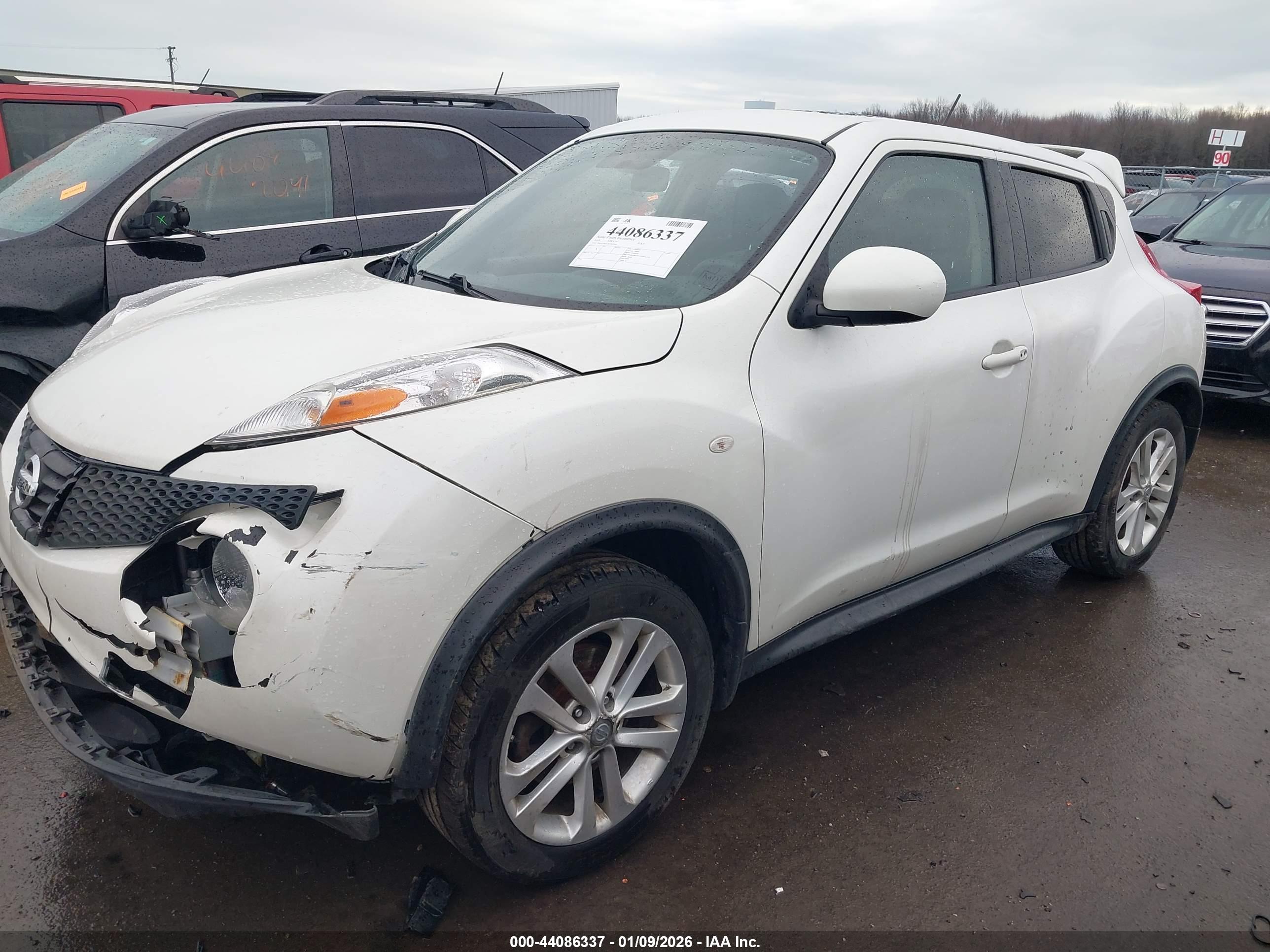 NISSAN JUKE image 2