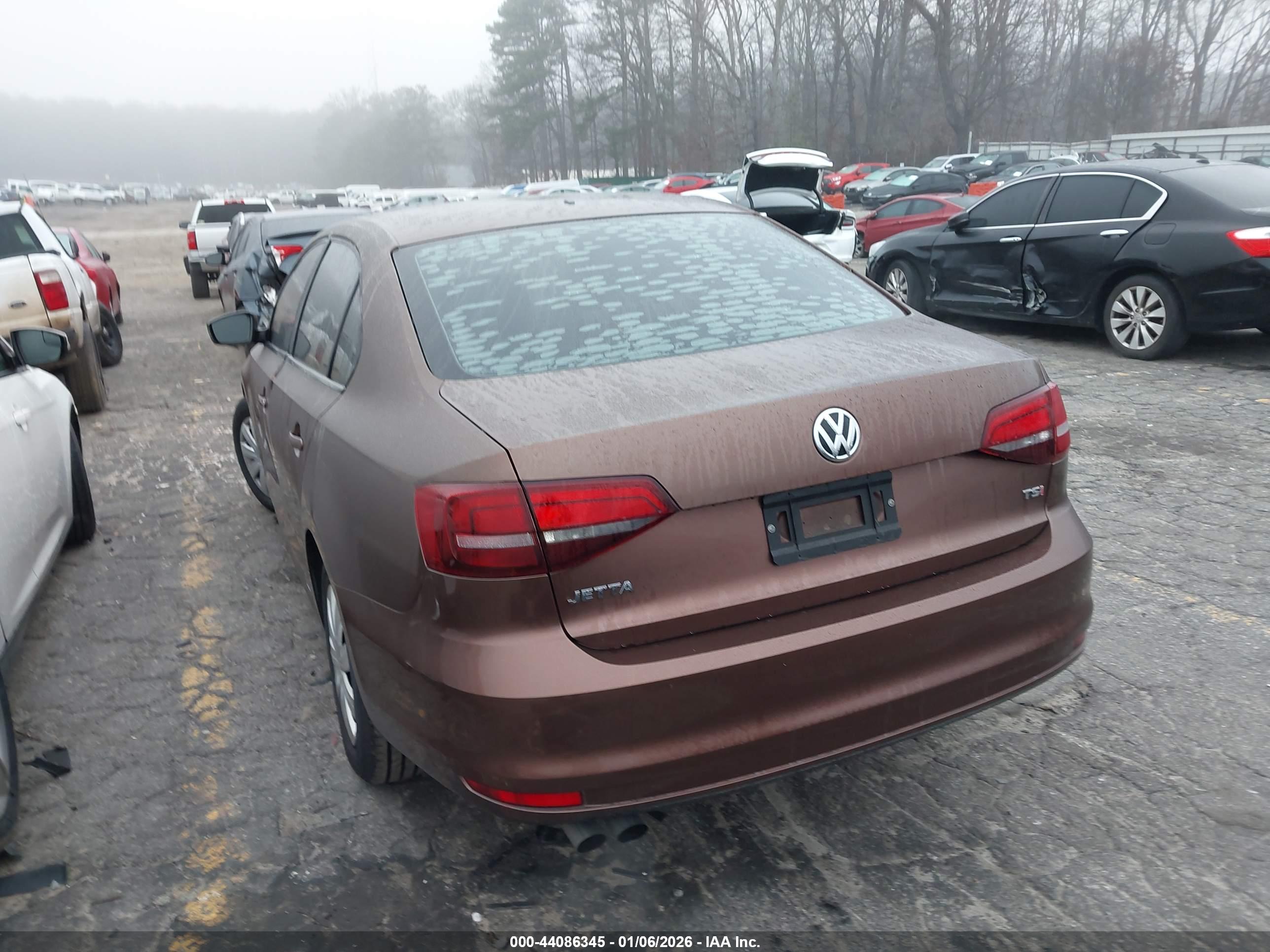 VOLKSWAGEN JETTA image 3