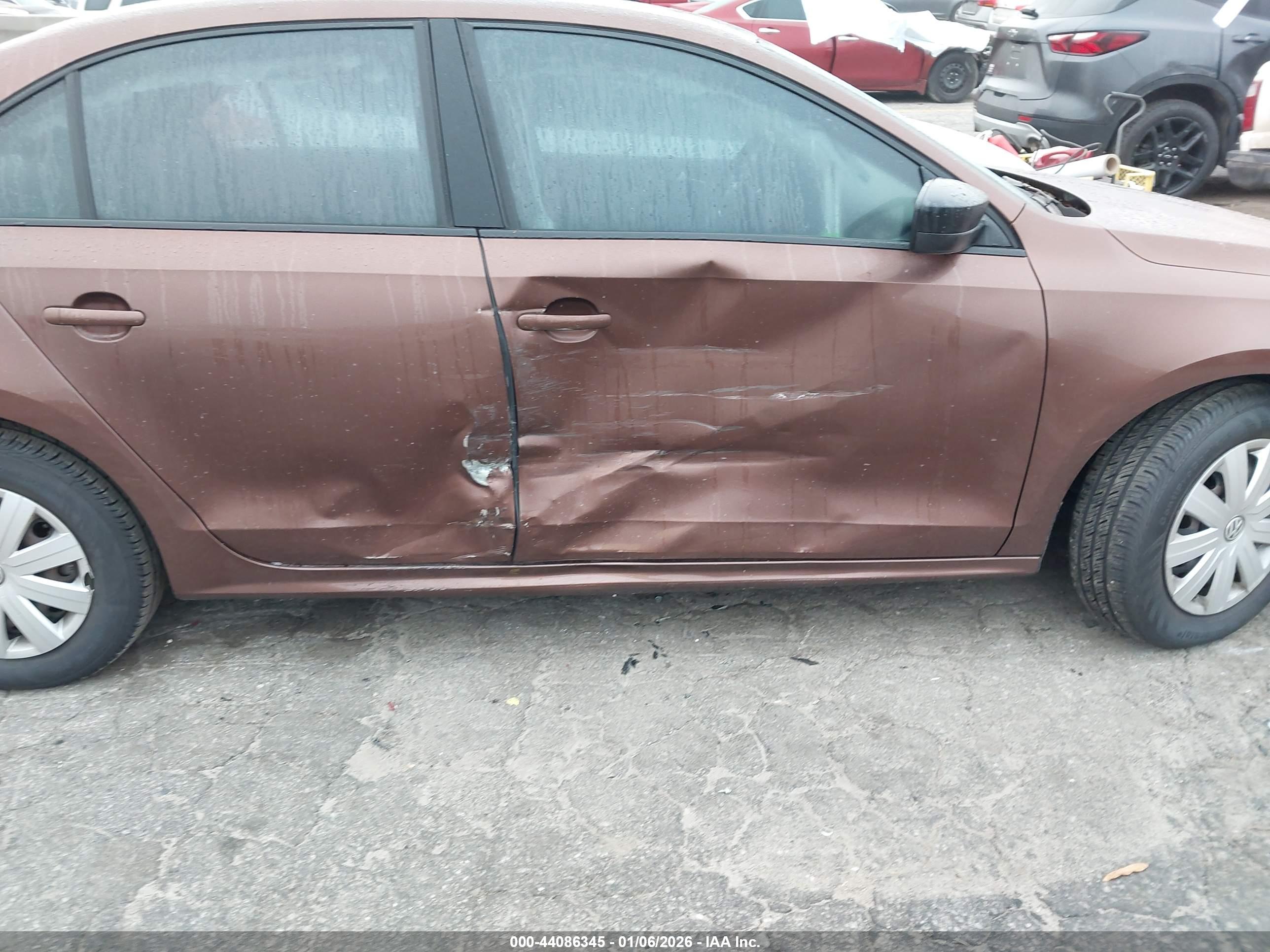 VOLKSWAGEN JETTA image 6