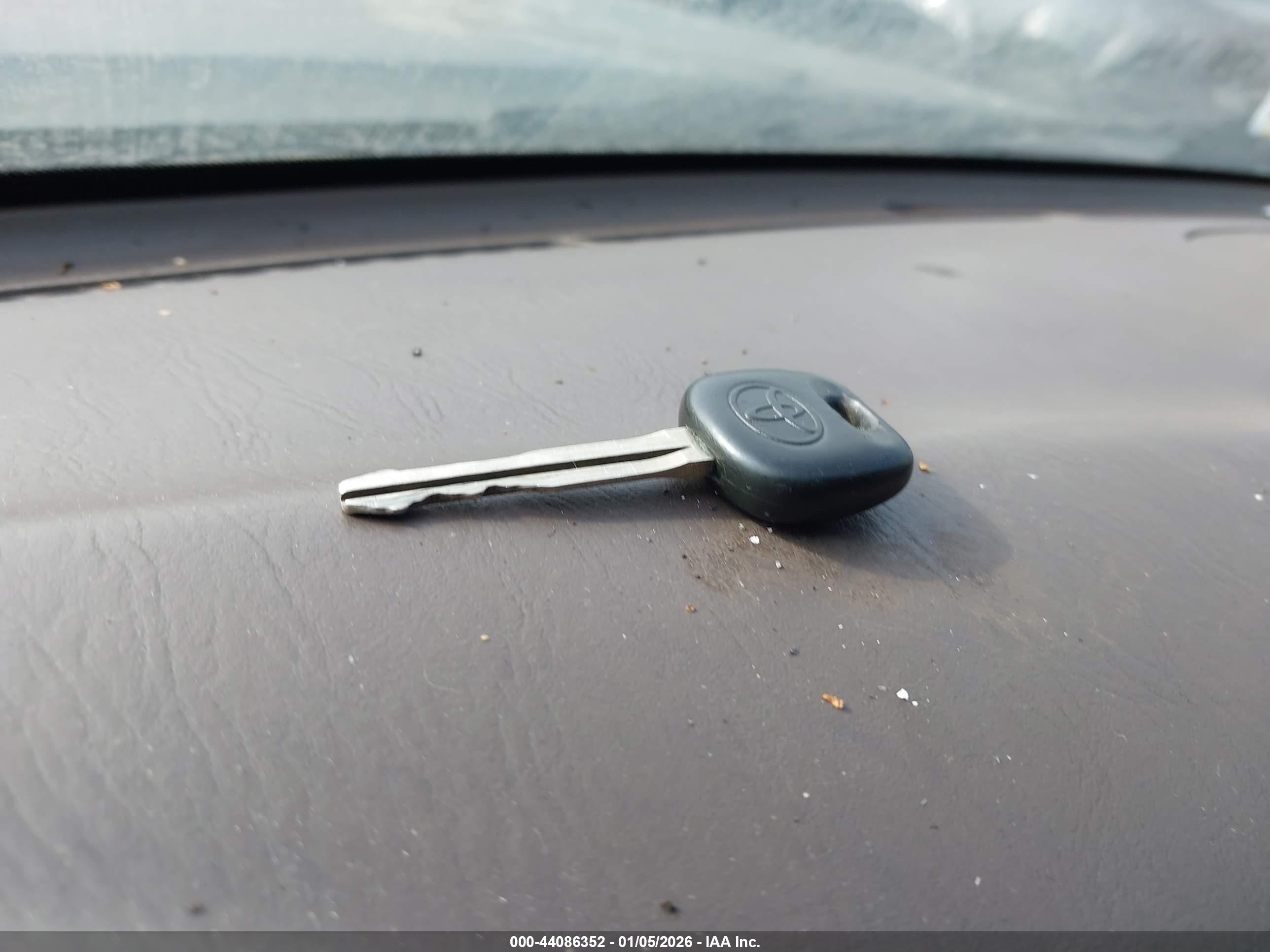 TOYOTA SEQUOIA image 11