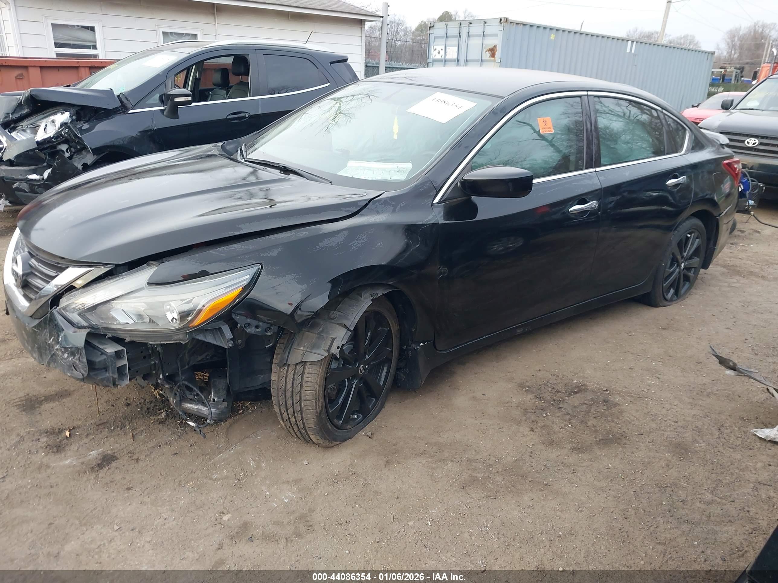 NISSAN ALTIMA image 2