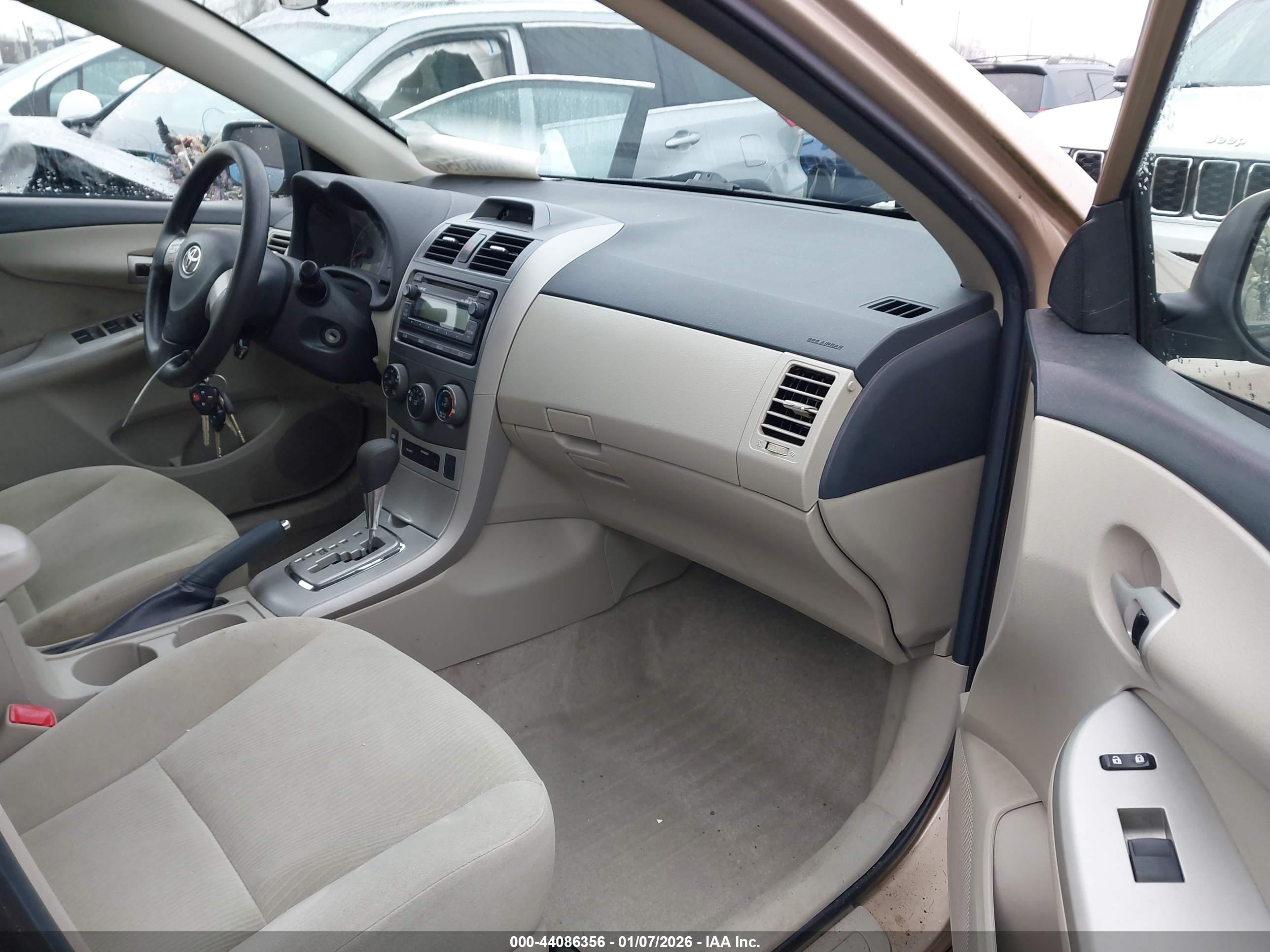 TOYOTA COROLLA image 5