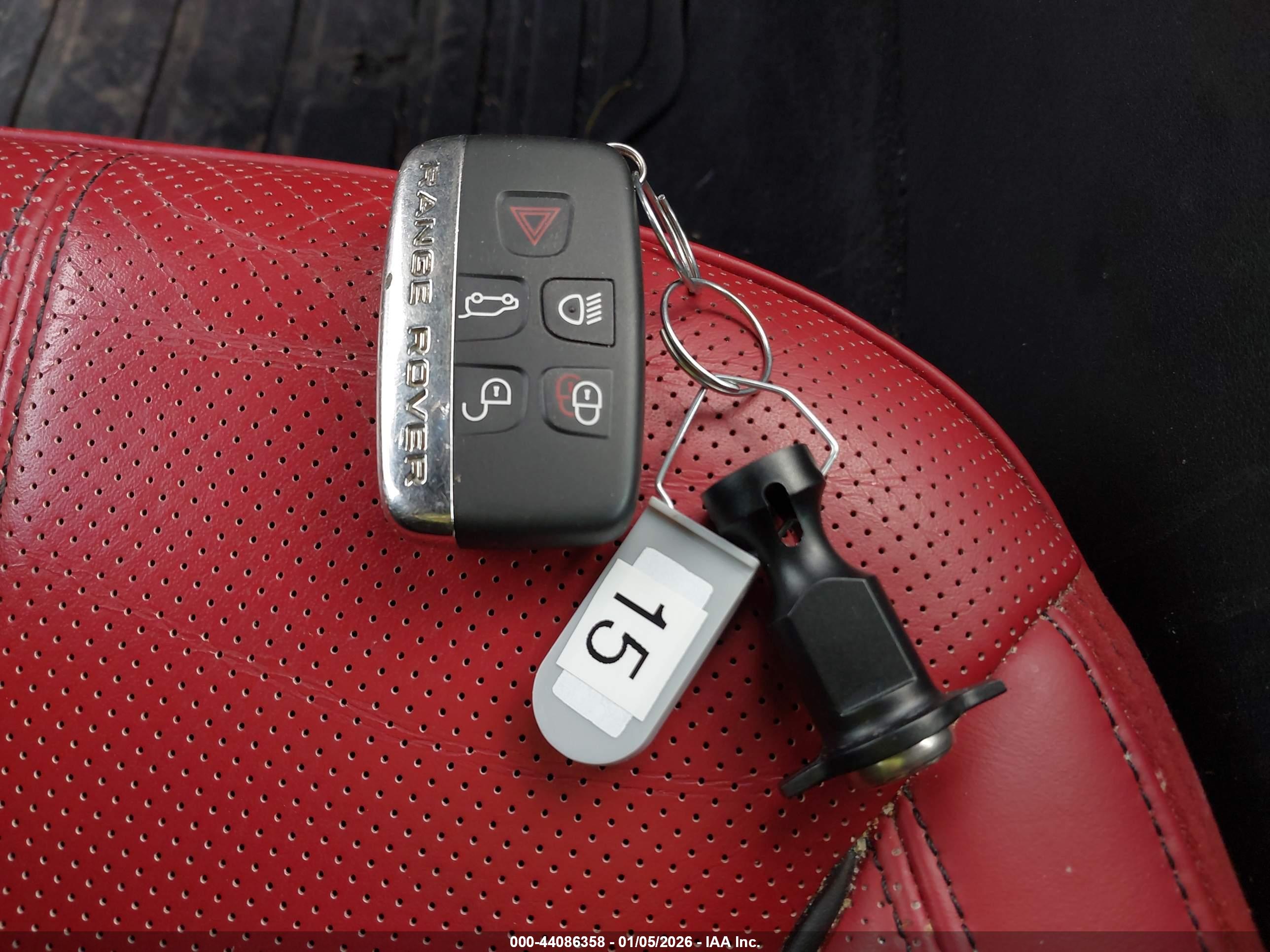 LAND ROVER image 11
