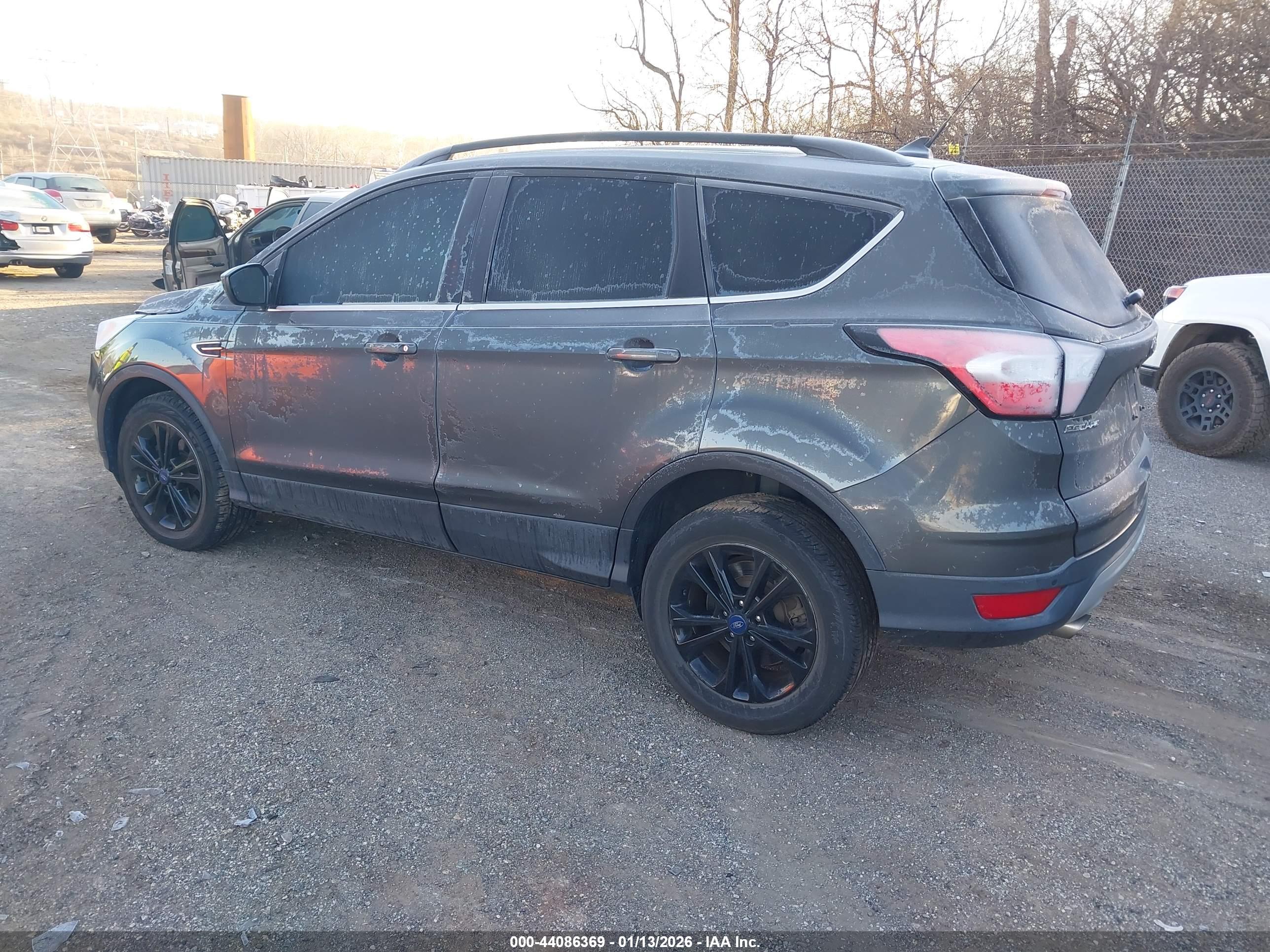 FORD ESCAPE image 3
