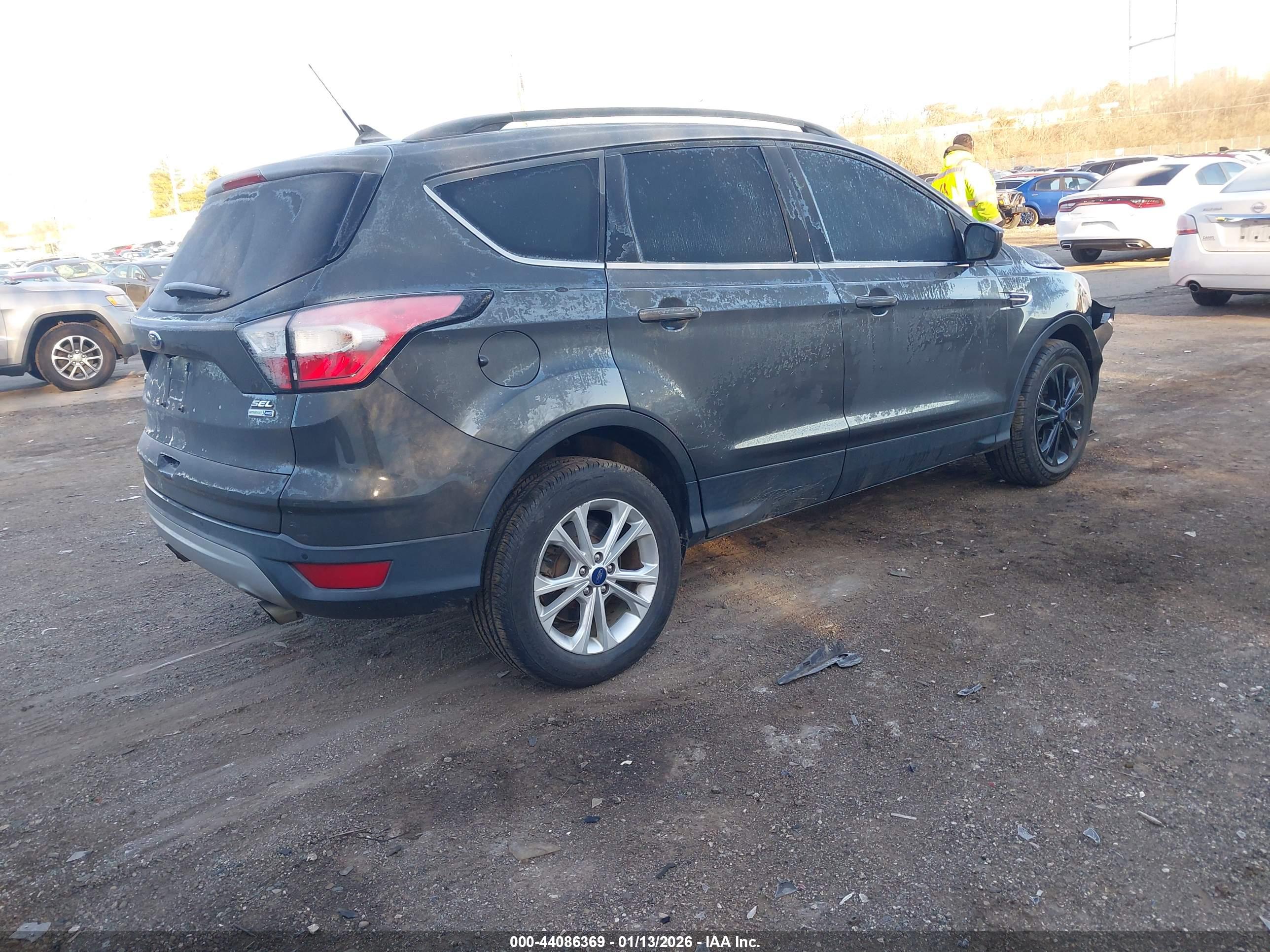 FORD ESCAPE image 4