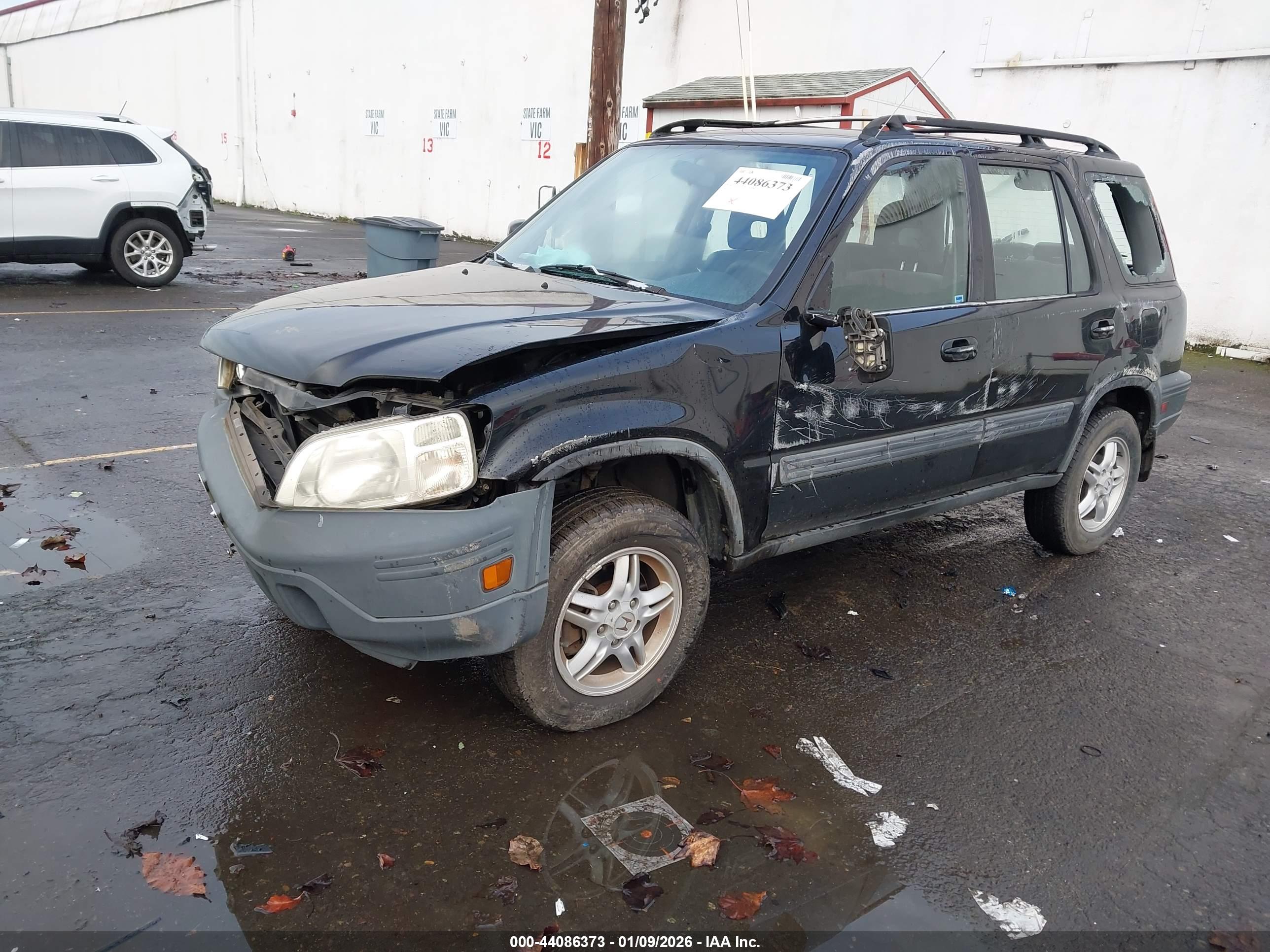 HONDA CR-V image 2