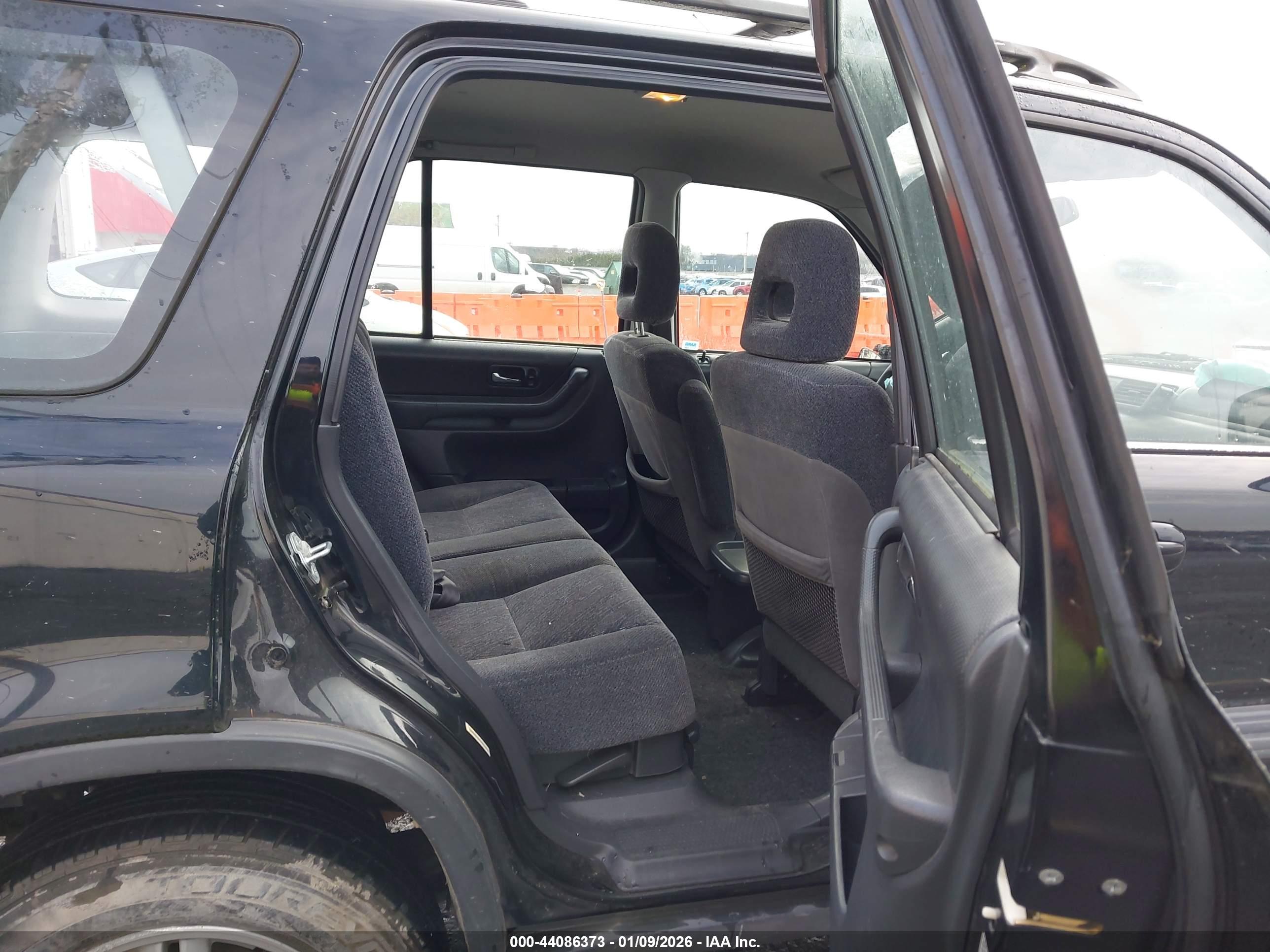 HONDA CR-V image 8