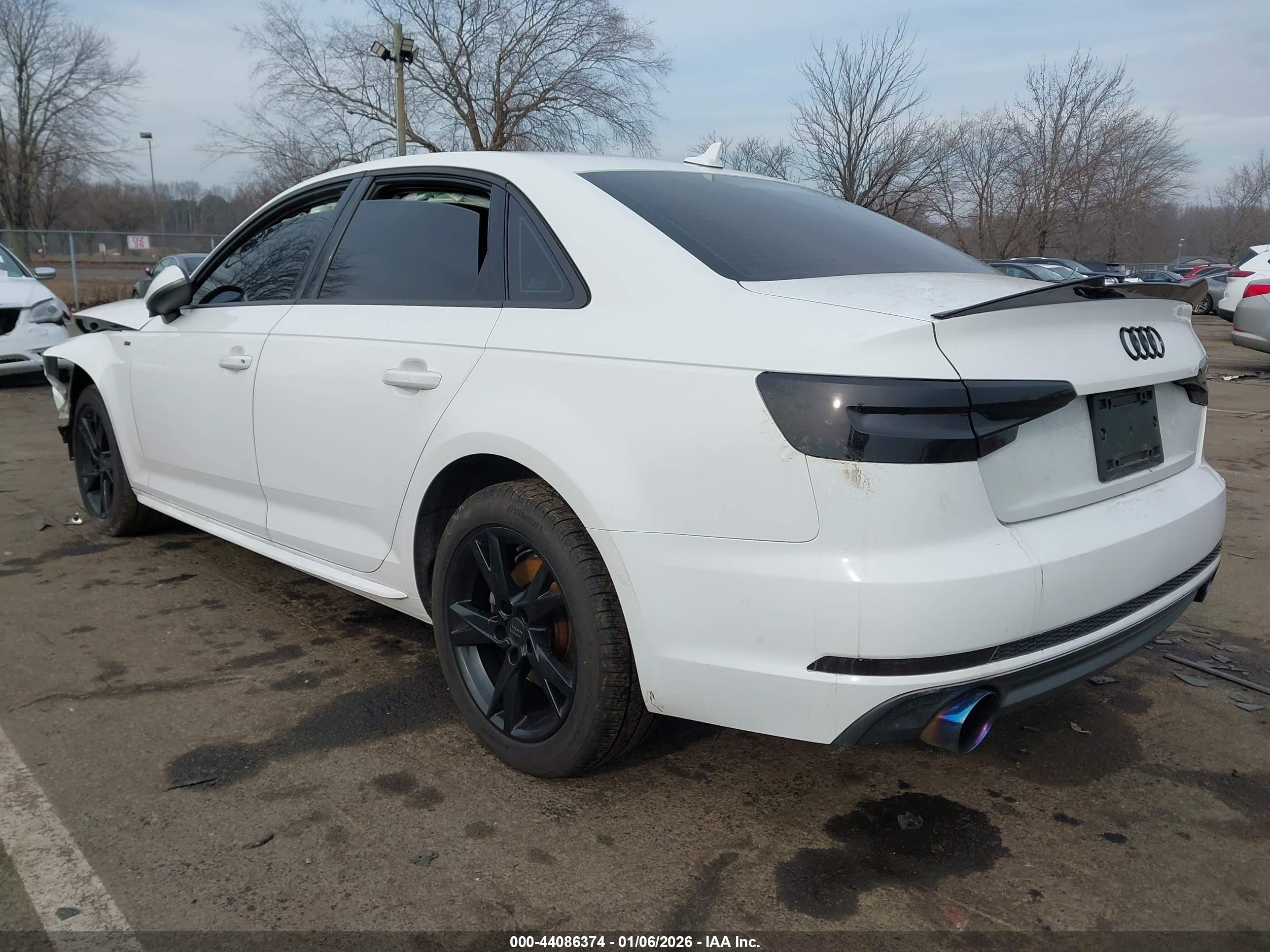 AUDI A4 image 3