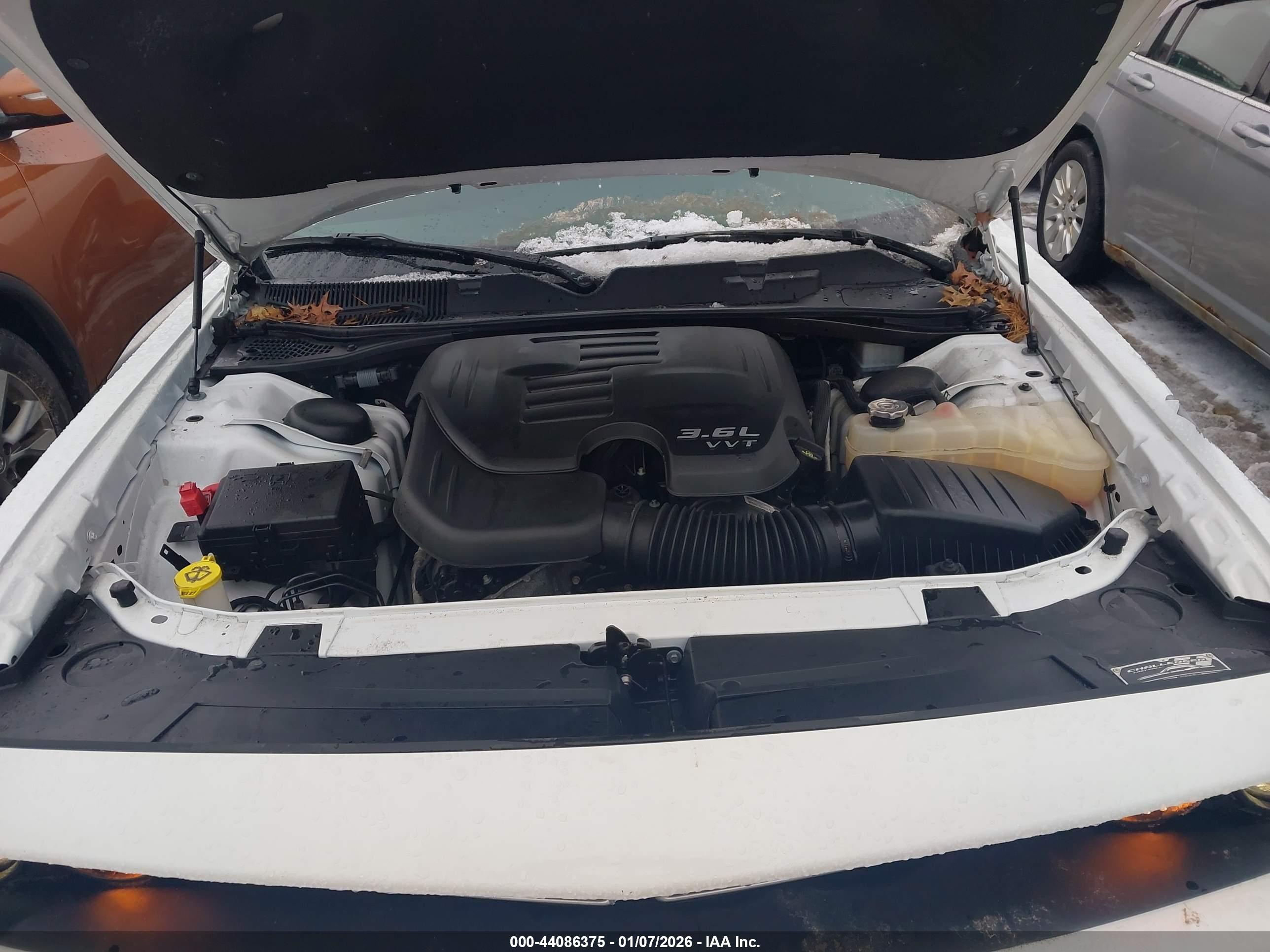 DODGE CHALLENGER image 10