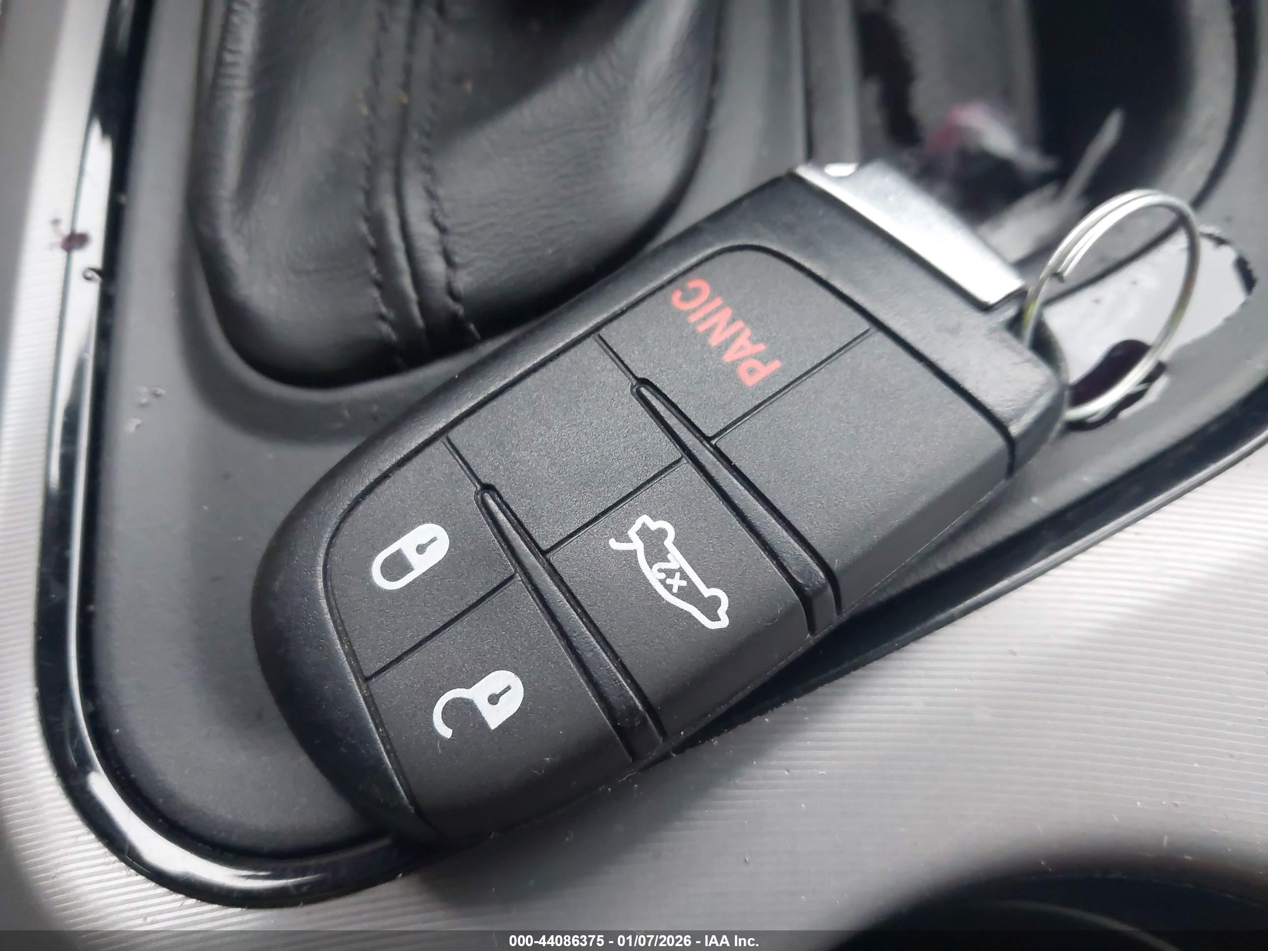 DODGE CHALLENGER image 11