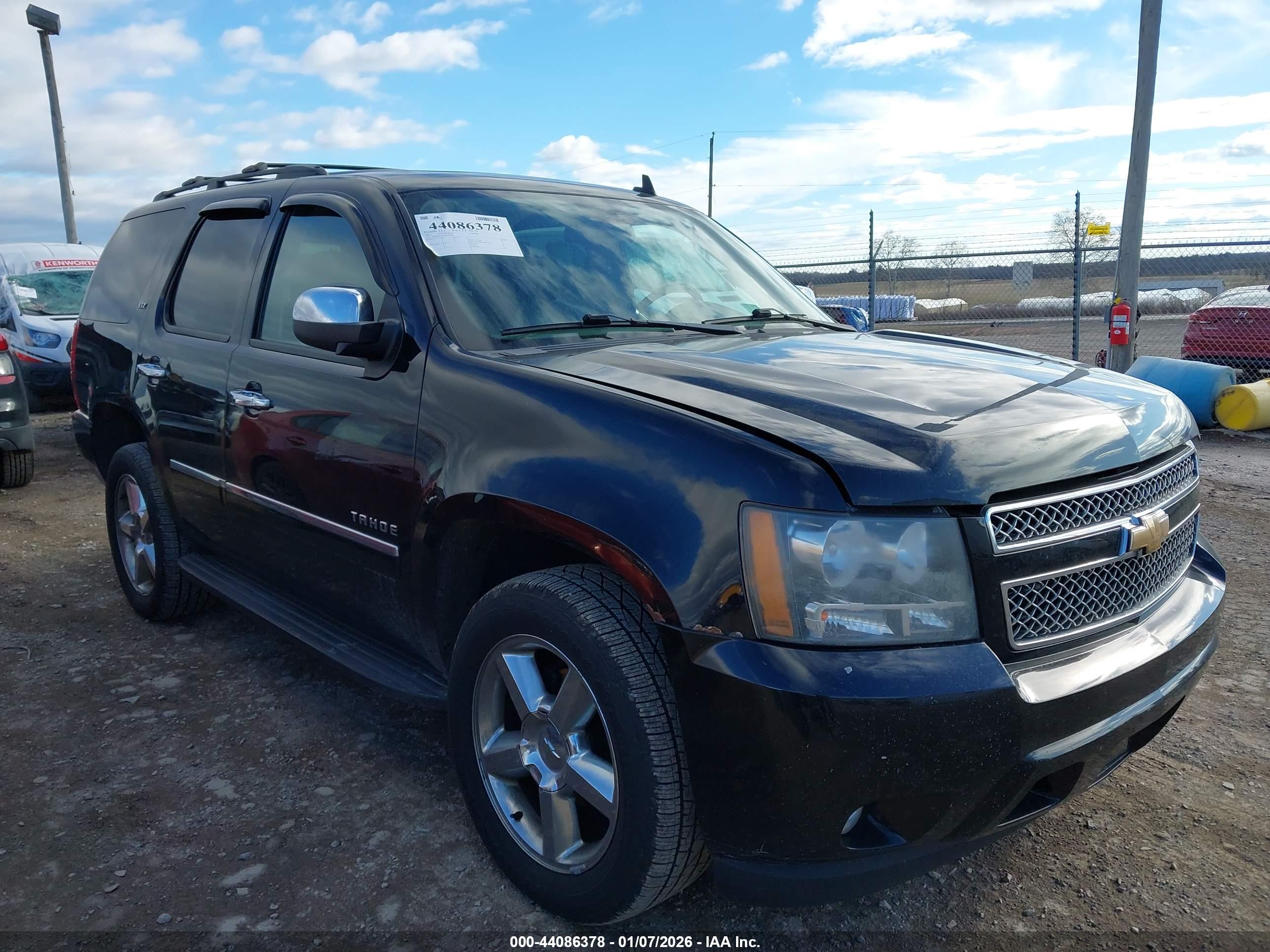 CHEVROLET TAHOE image 6