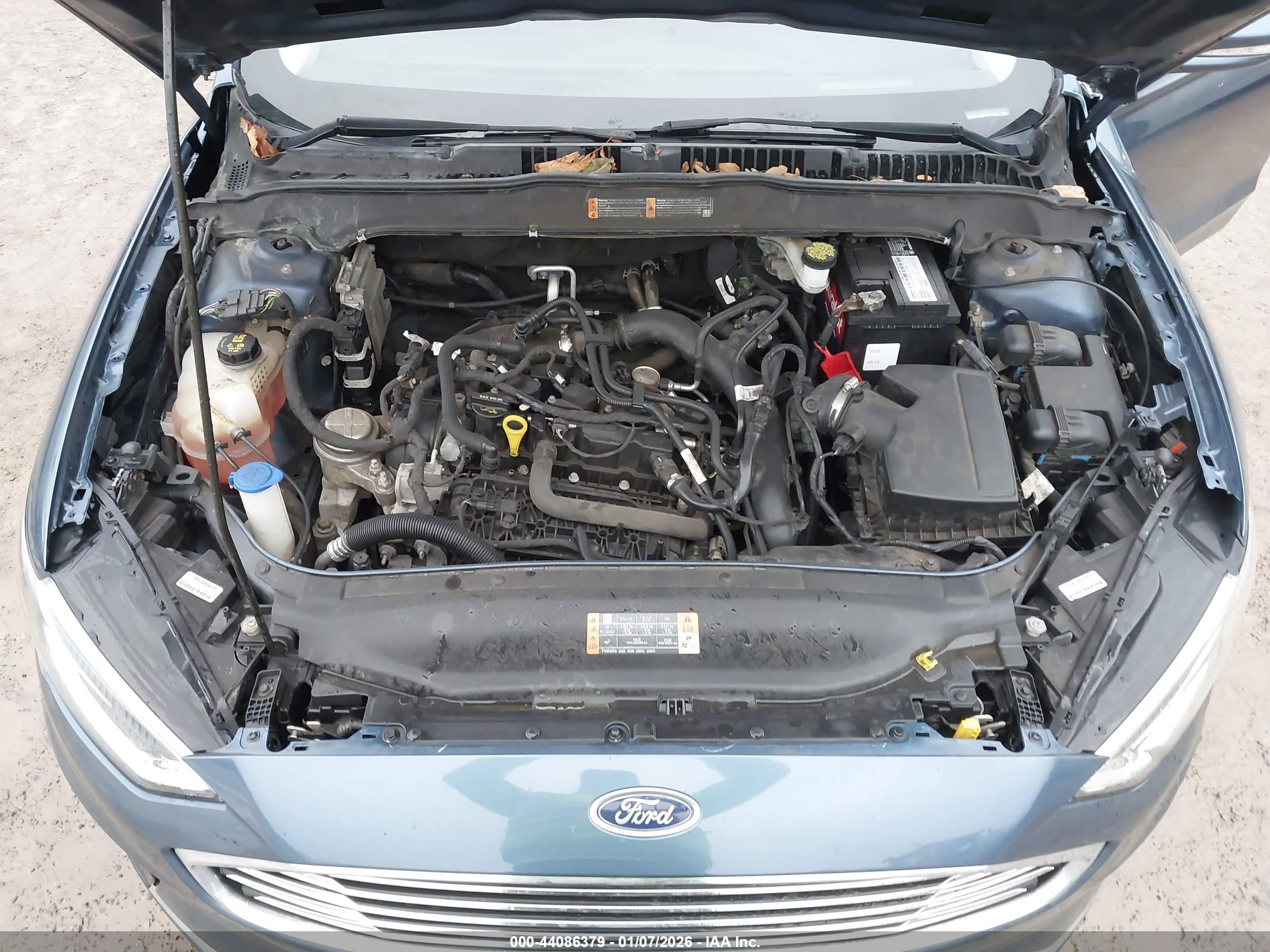 FORD FUSION image 10