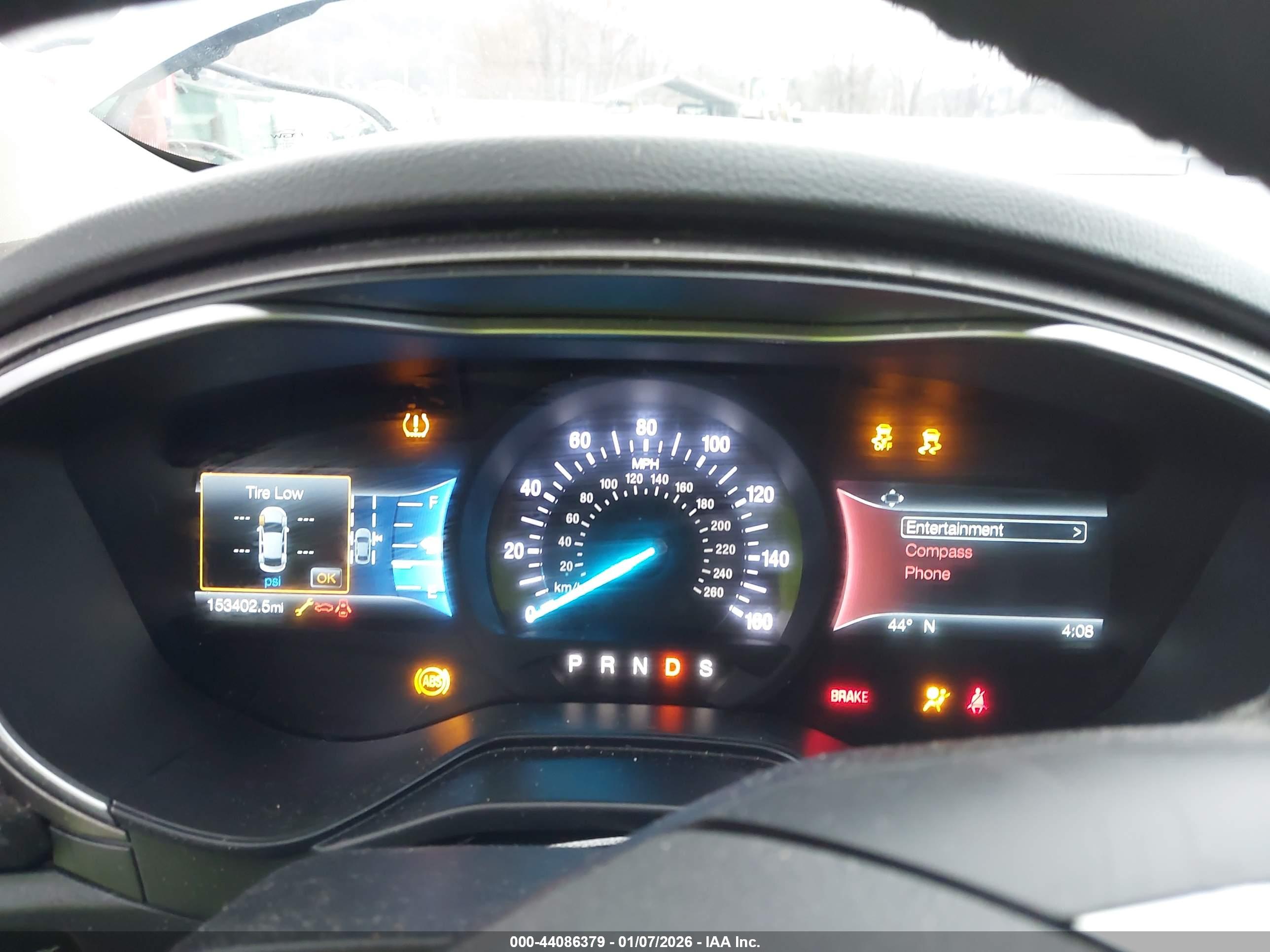 FORD FUSION image 7