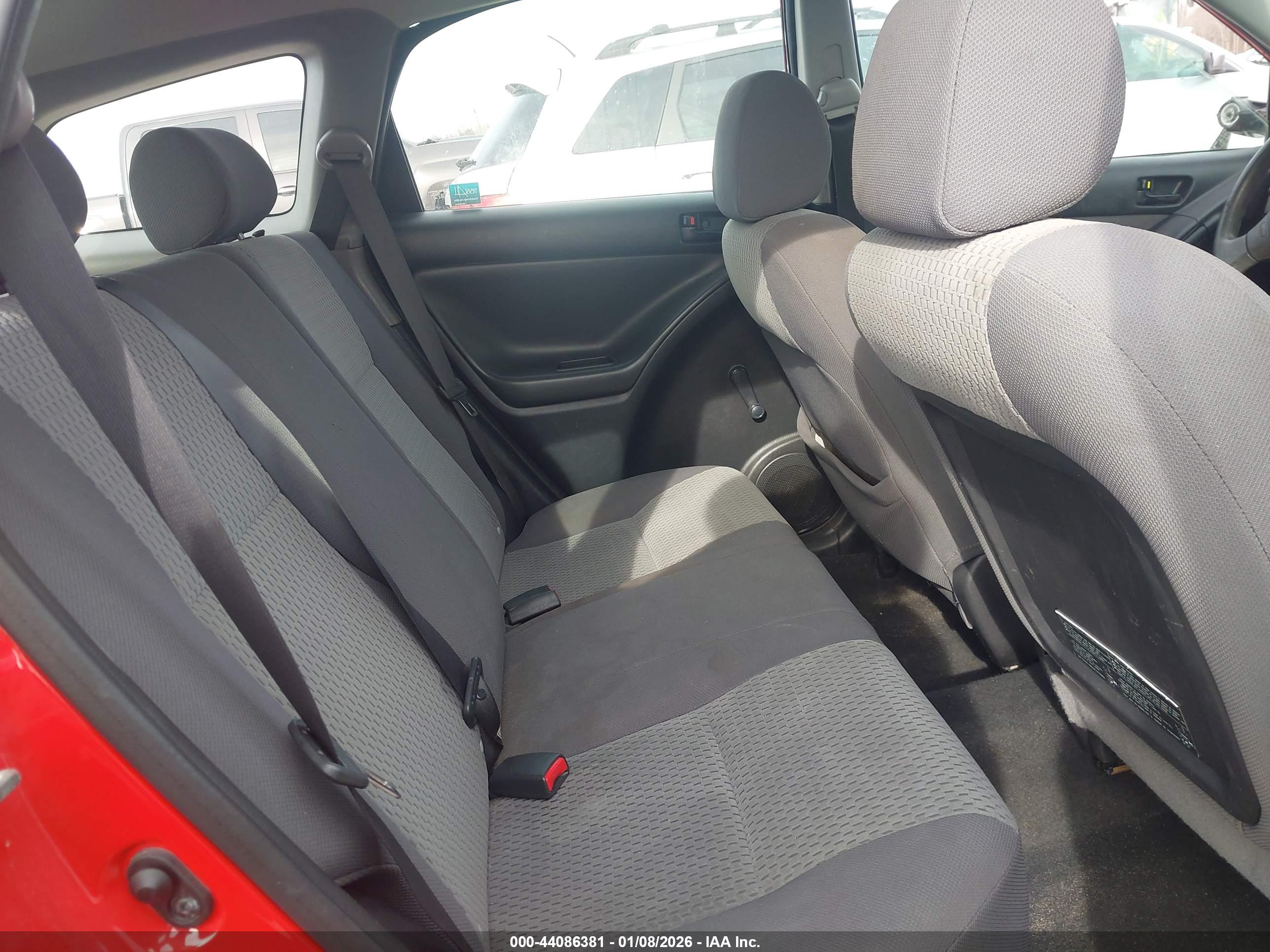 TOYOTA MATRIX image 8