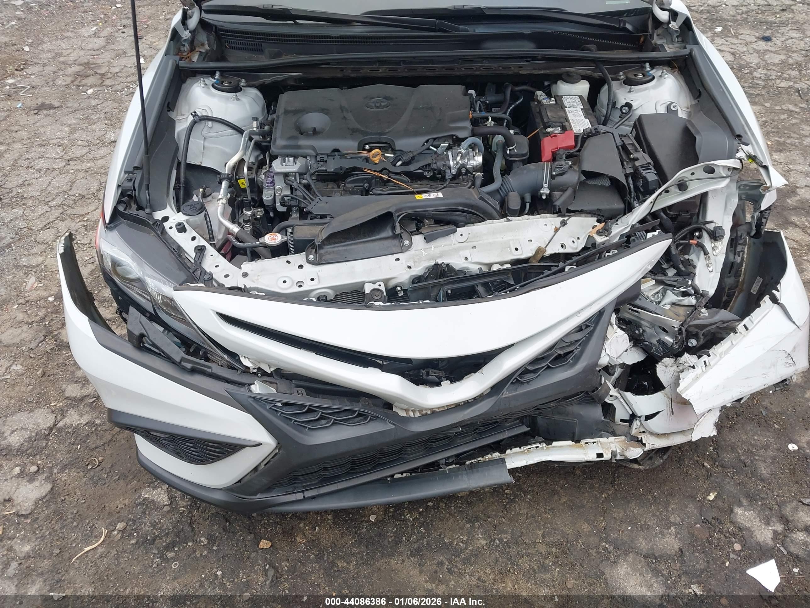 TOYOTA CAMRY image 10