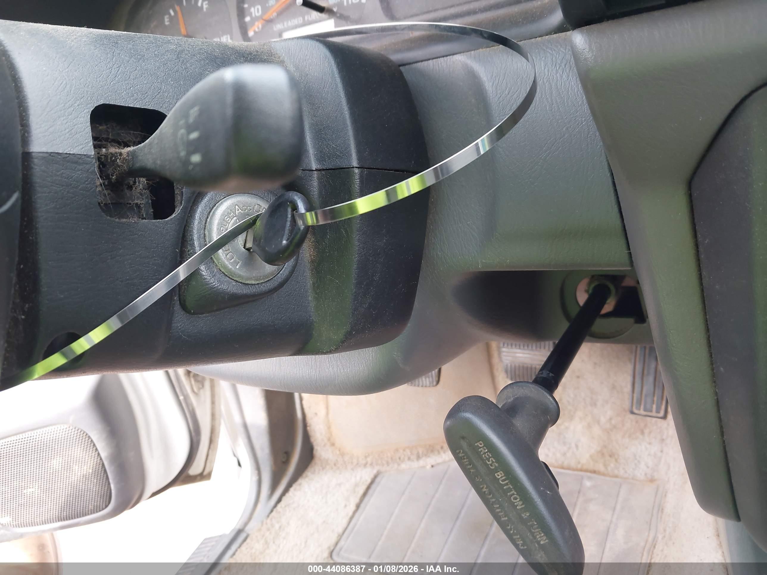 NISSAN FRONTIER image 11