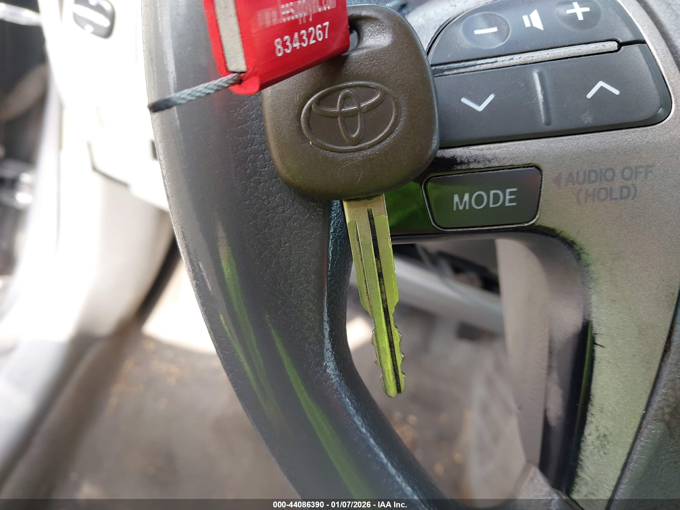 TOYOTA CAMRY image 11