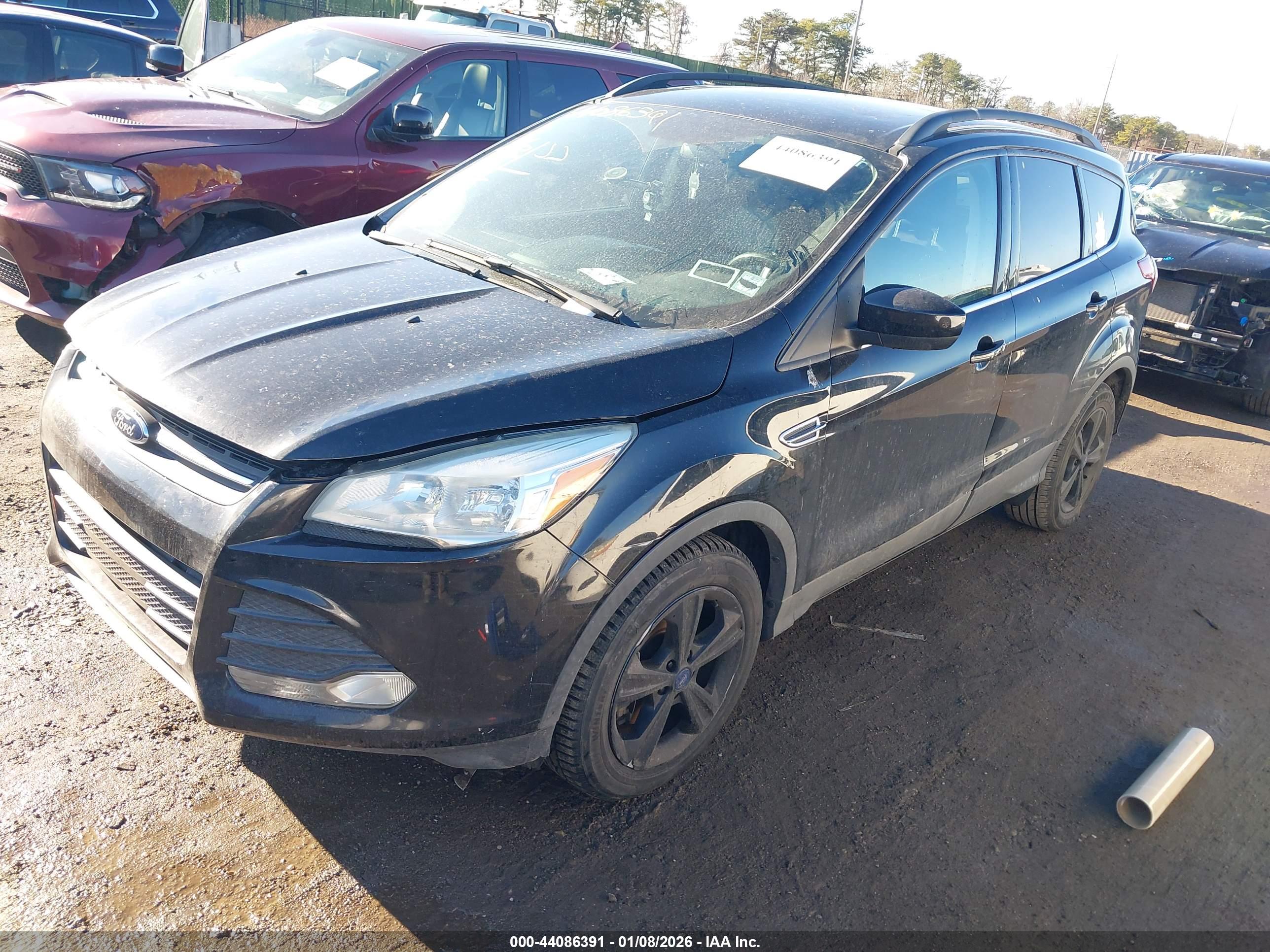 FORD ESCAPE image 2