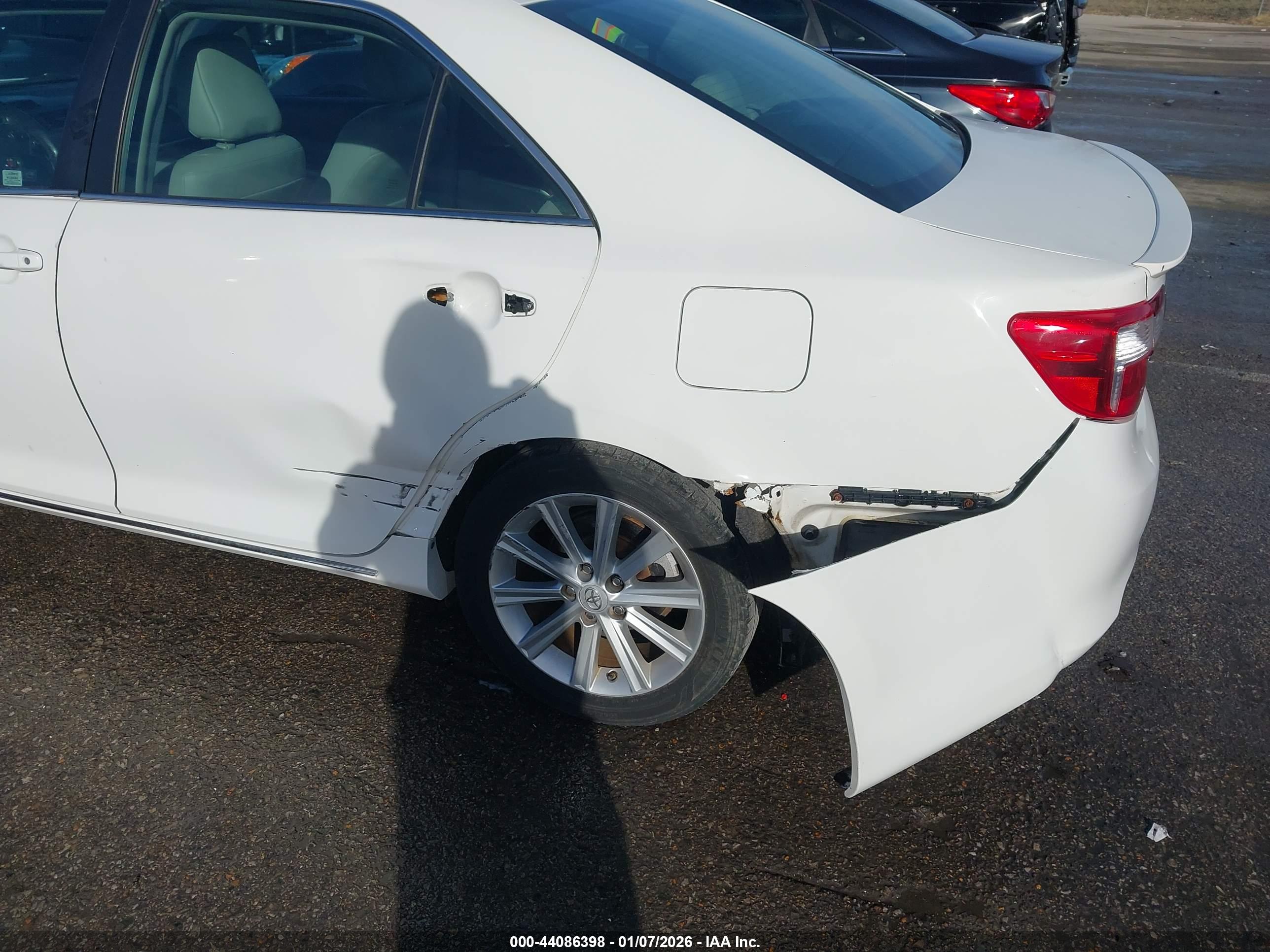 TOYOTA CAMRY image 6