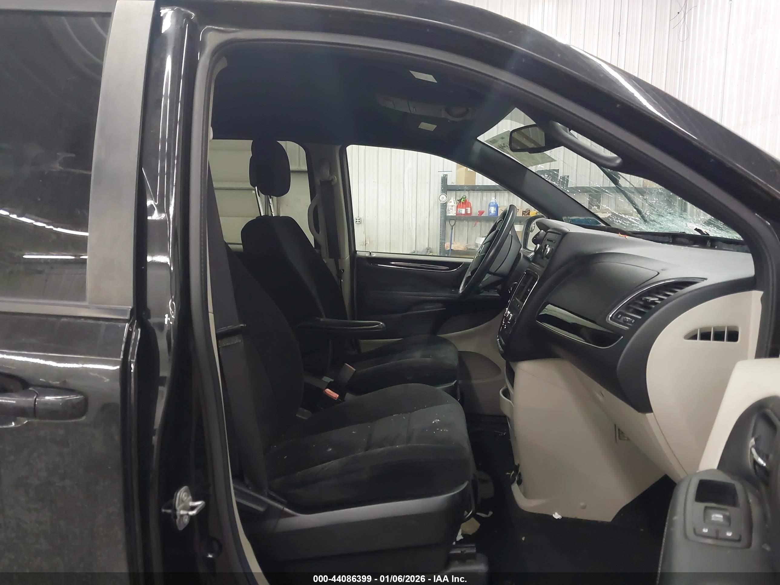 DODGE GRAND image 5