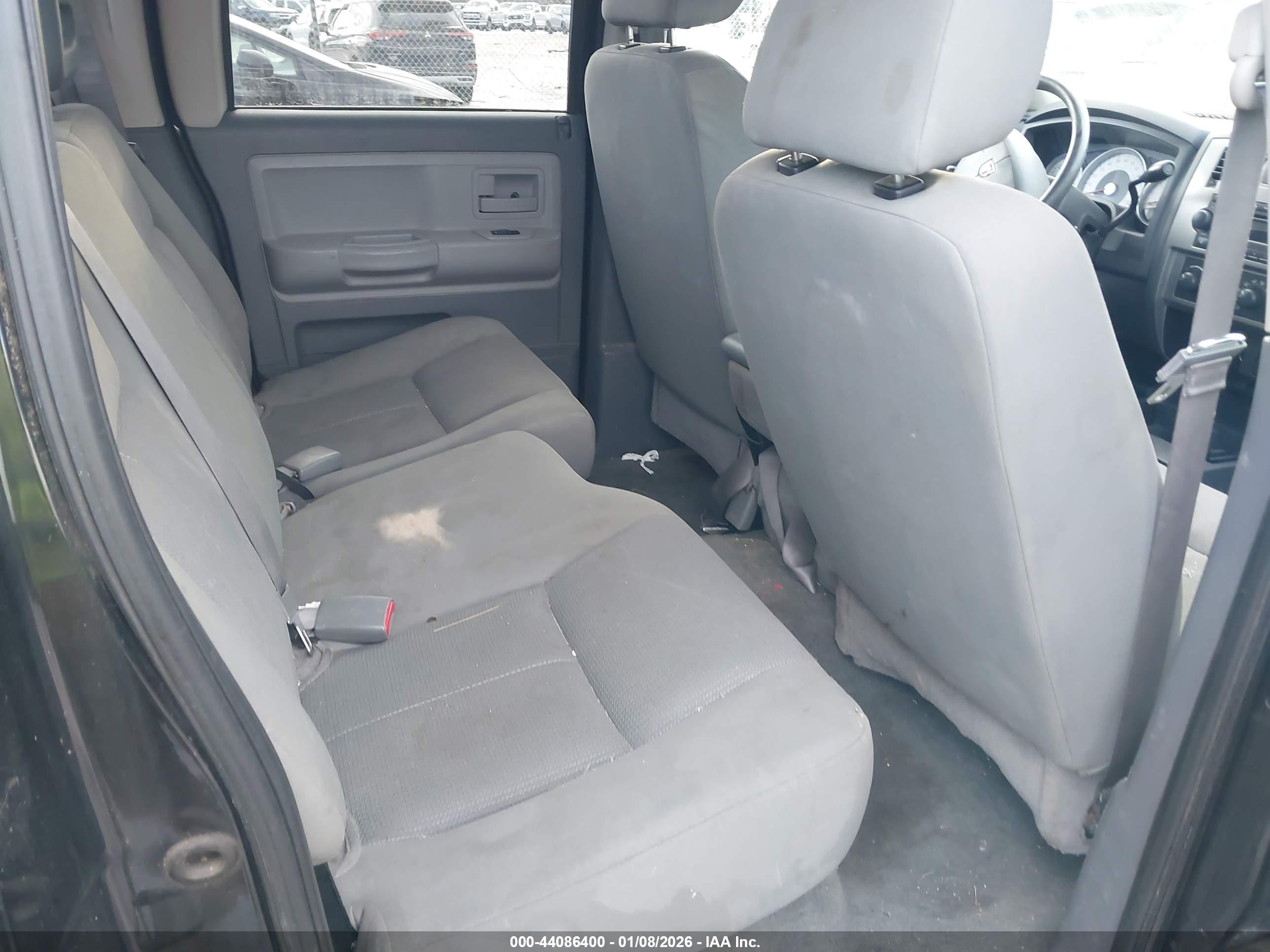 DODGE DAKOTA image 8