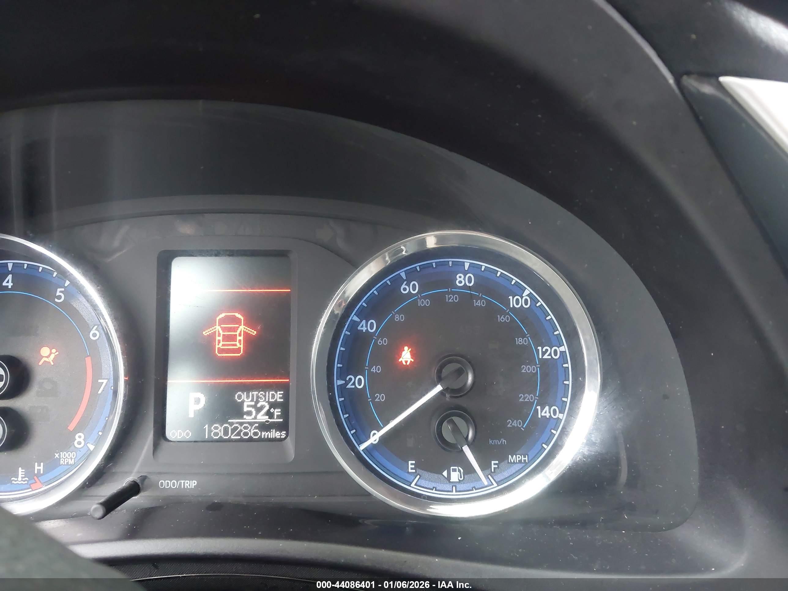 TOYOTA COROLLA image 7
